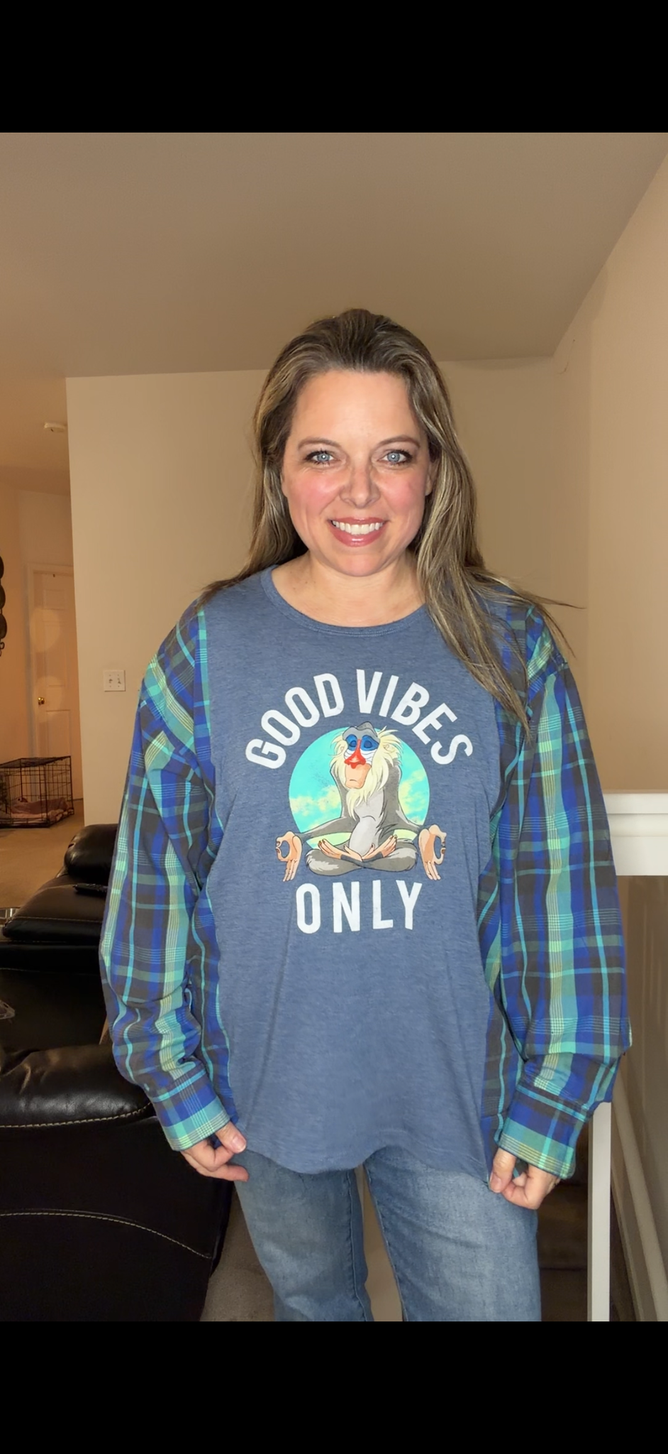 Upcycled Vibes - women's large T-shirt with cotton sleeves