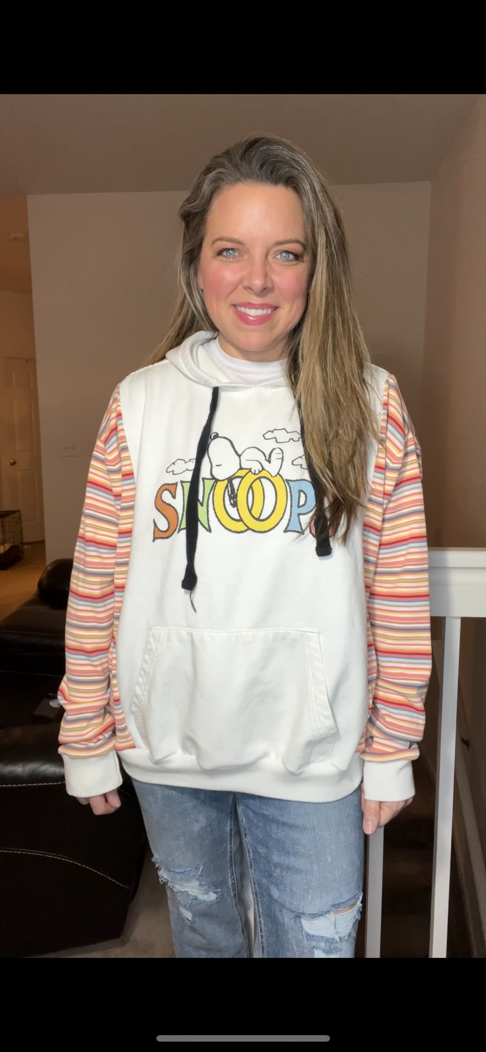 Upcycled Snoopy pink – women’s L/XL – Midweight sweatshirt with thick, stretchy, knit sleeves￼