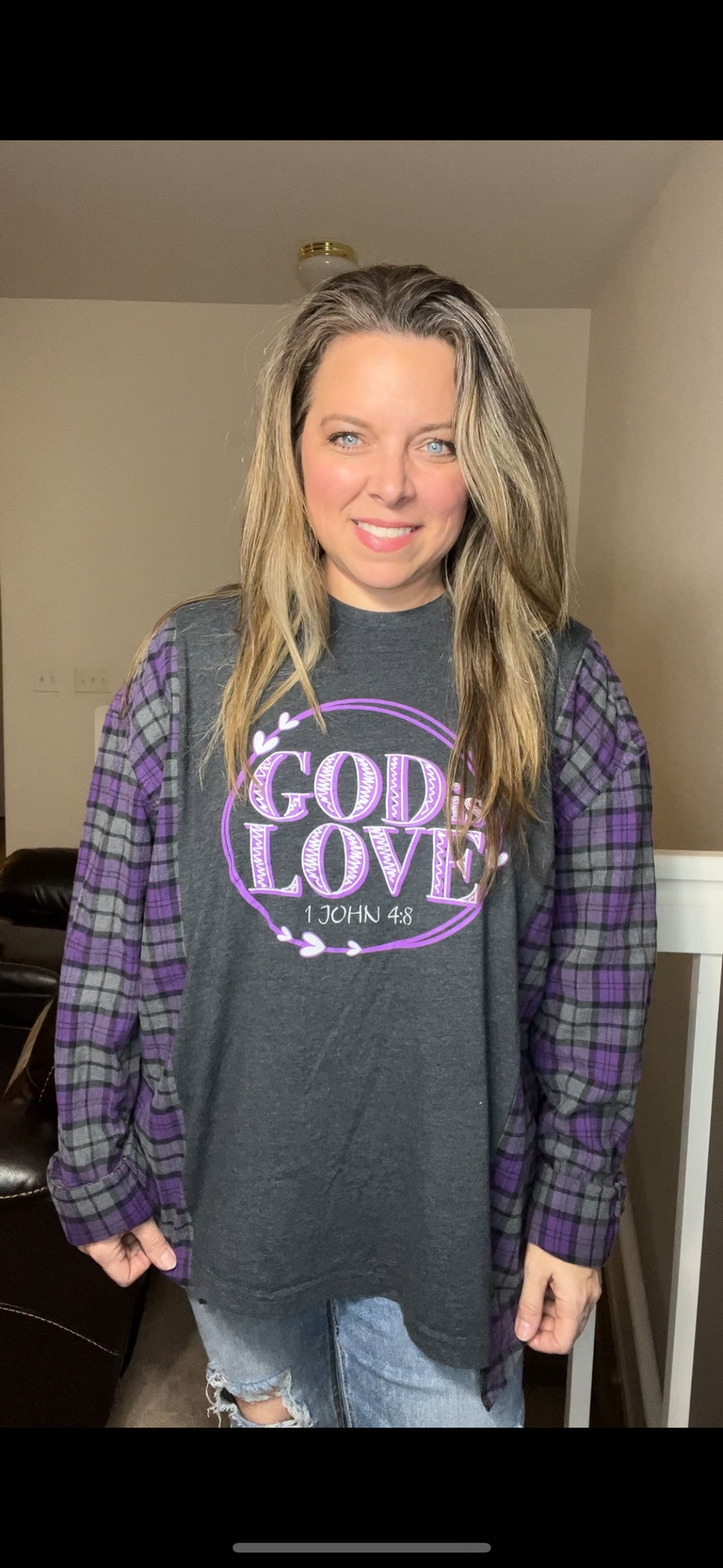 Upcycled God love – women’s 2X – T-shirt with flannel sleeves