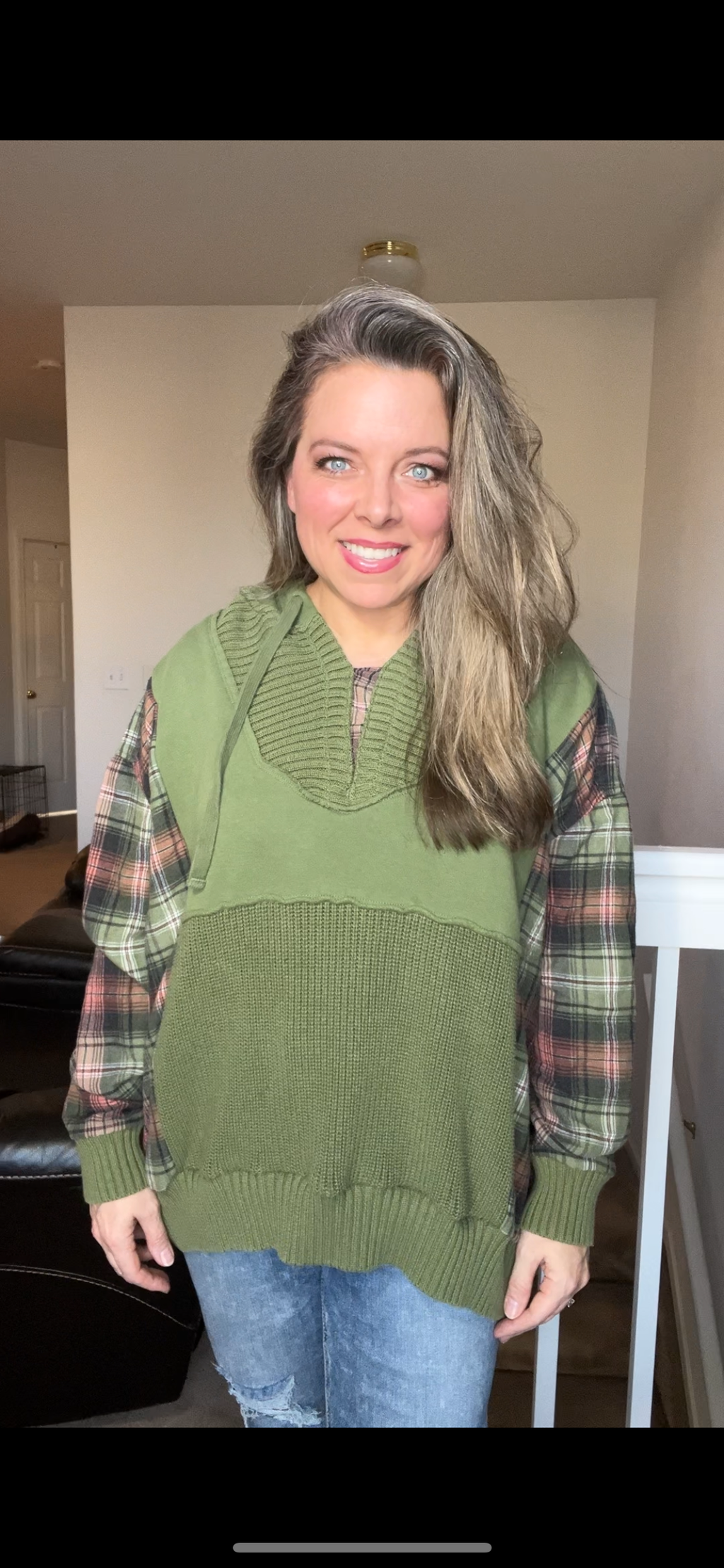 Upcycled Green Sweater – women’s 1X – sweater with flannel sleeves￼