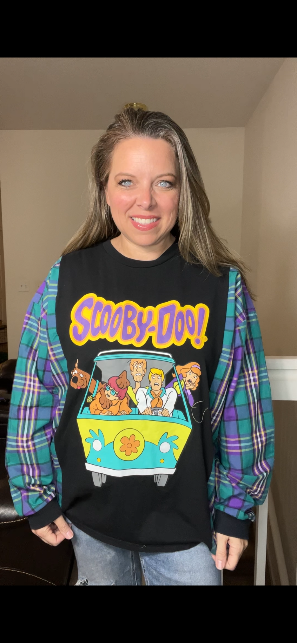 Upcycled Scooby – women’s XL/1X T-shirt with cotton sleeves