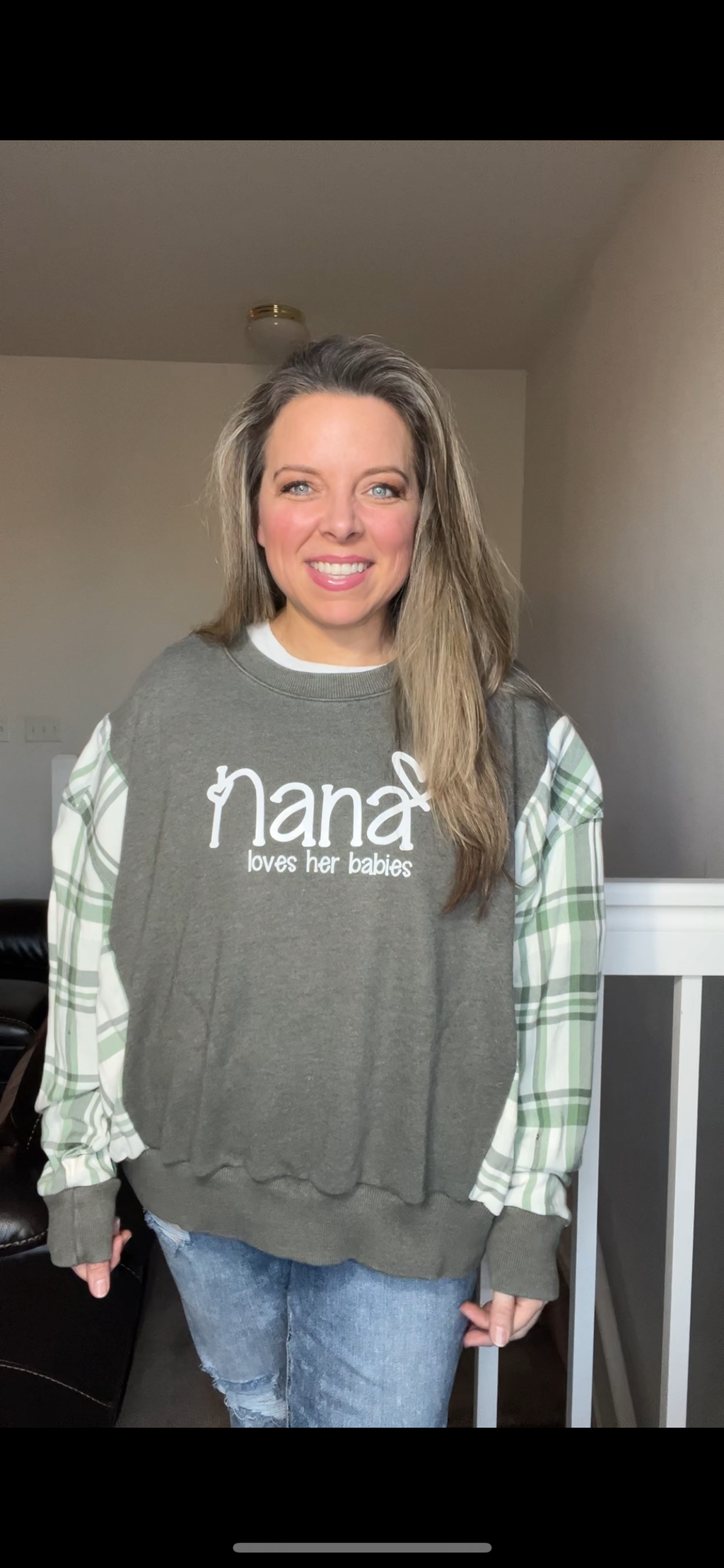 Upcycled NaNa - Women’s XL – thin sweatshirt with soft flannel sleeves wide but shorter in length￼