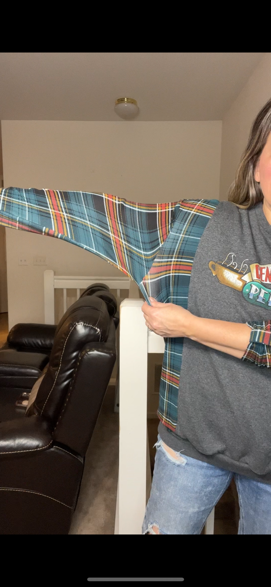 Upcycled Perk – women’s 1X T-shirt with fitted stretchy sleeves