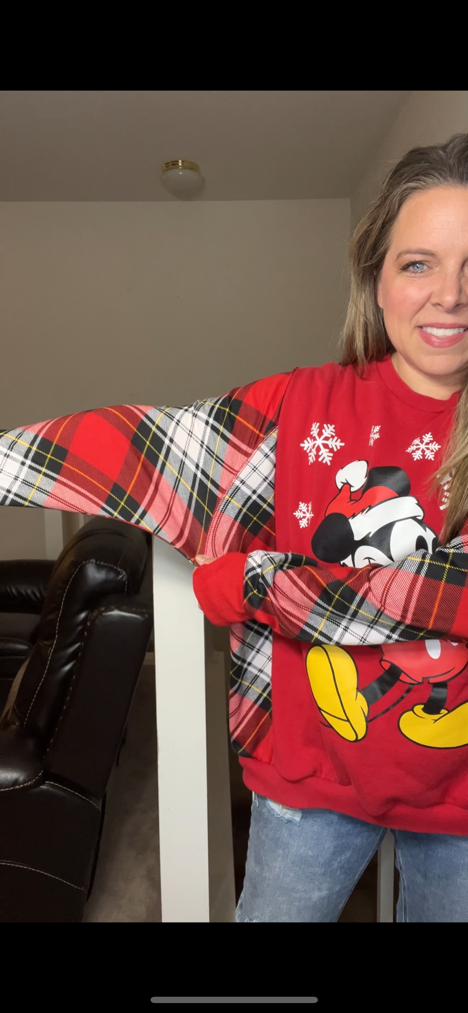 Upcycled Mickey Mouse – women's XL – midweight sweatshirt with stretchy sleeves ￼