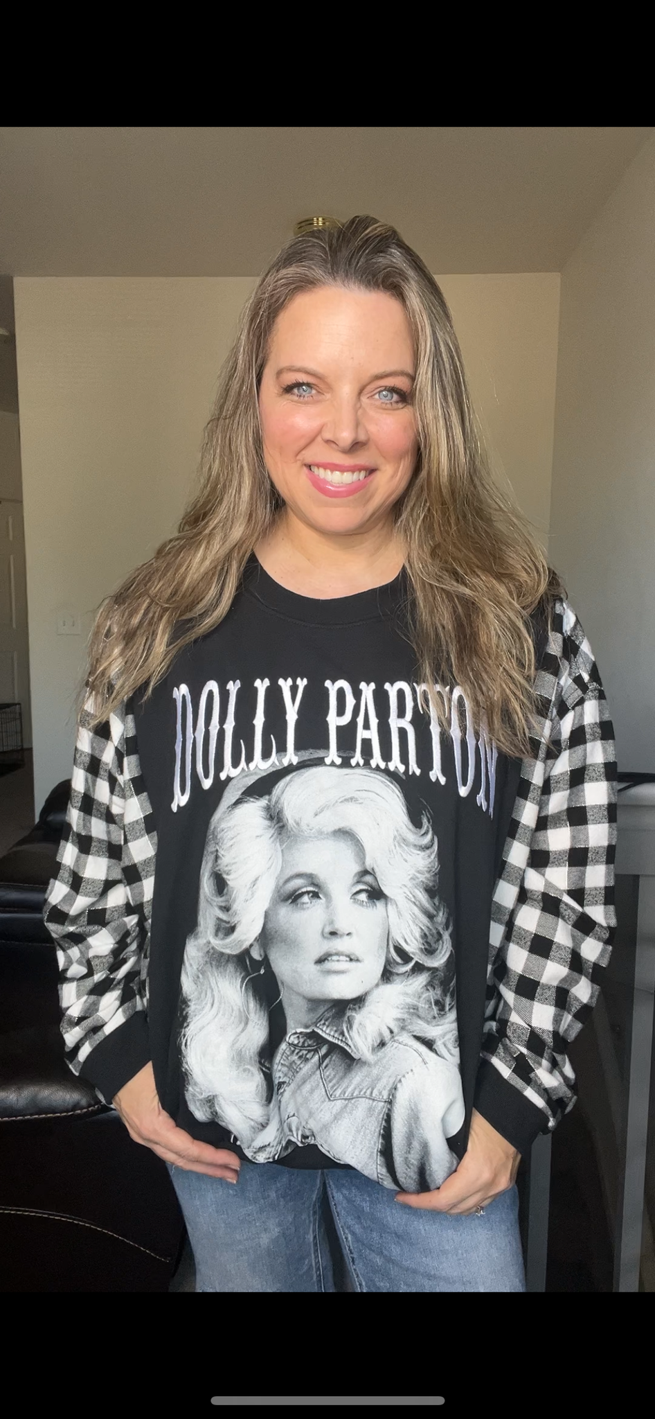 Upcycled Dolly Parton – women’s 1X midweight sweatshirt with flannel sleeves