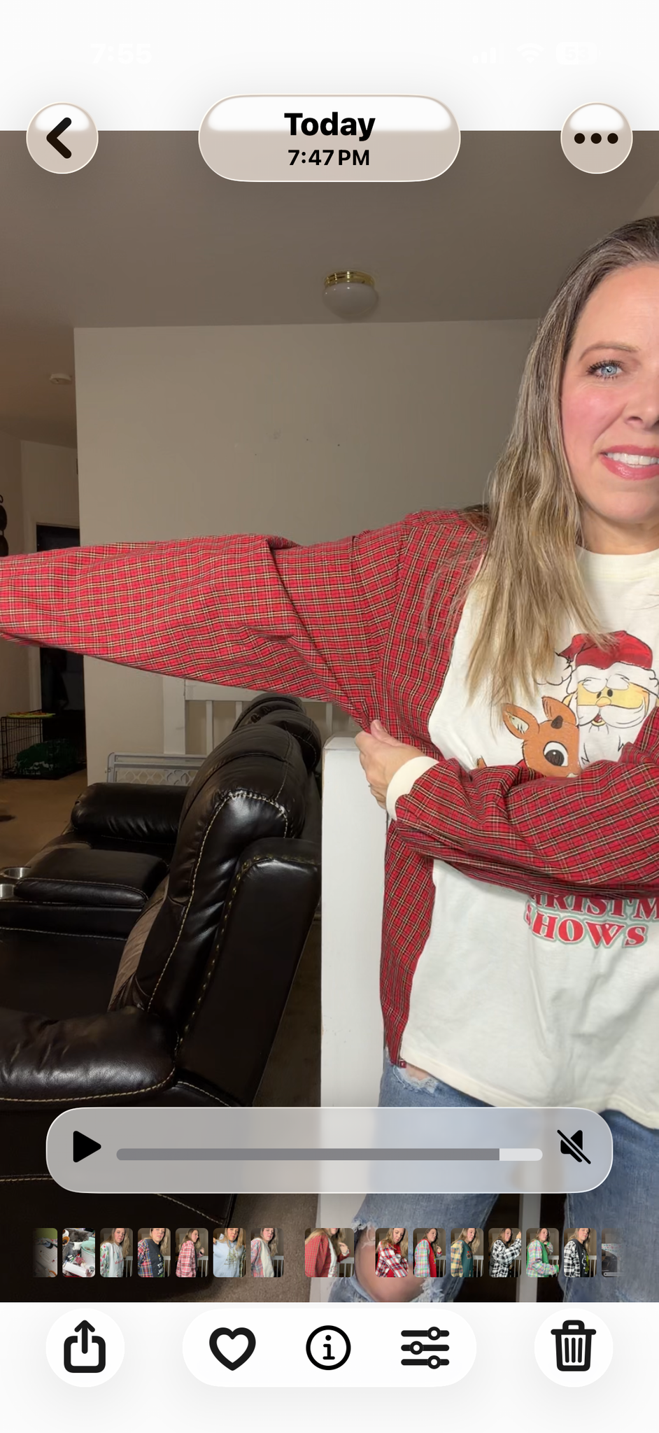 Upcycled Cocoa – women's medium thin T-shirt with cotton sleeves ￼