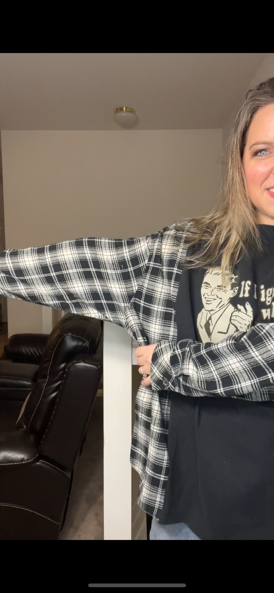 Upcycled Go away – women’s 4X/5X – T-shirt with flannel sleeves