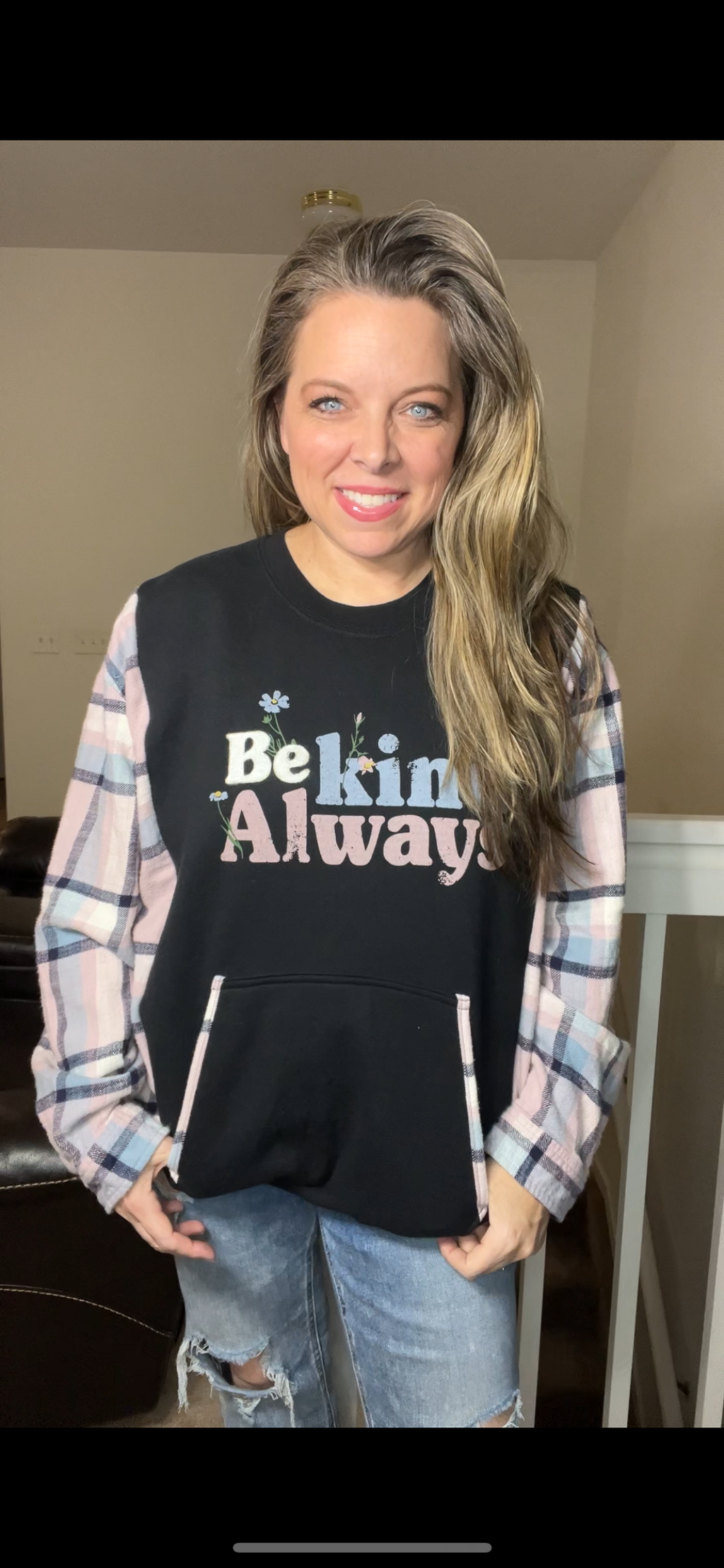 Upcycled Be kind – women’s large/XL midweight sweatshirt with flannel sleeves