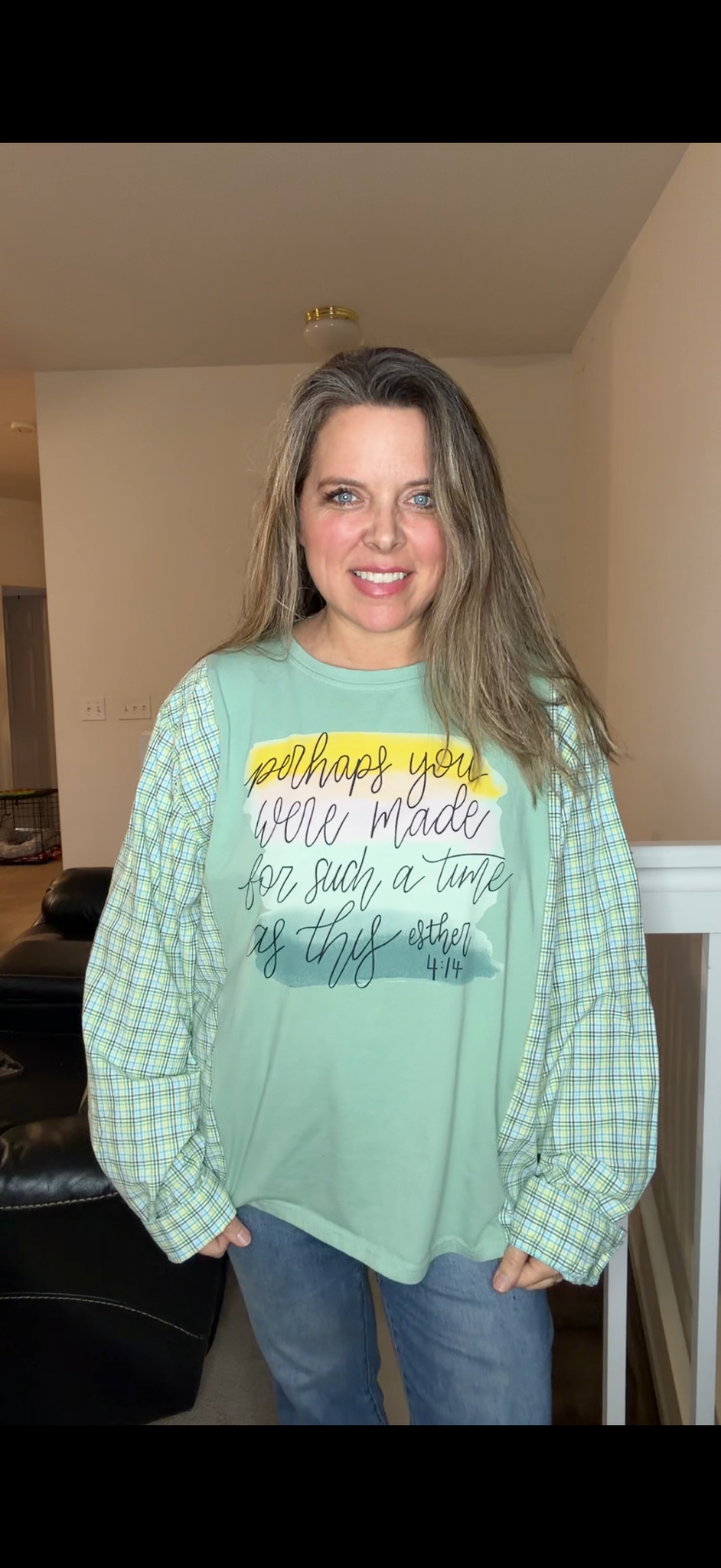 Upcycled Esther - women's large T-shirt with cotton sleeves