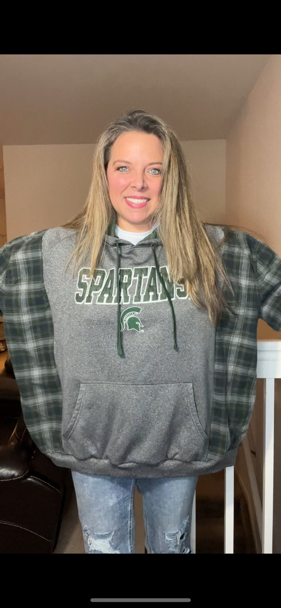 Upcycled Michigan State – women’s 2X/3X – midweight sweatshirt with flannel sleeves ￼