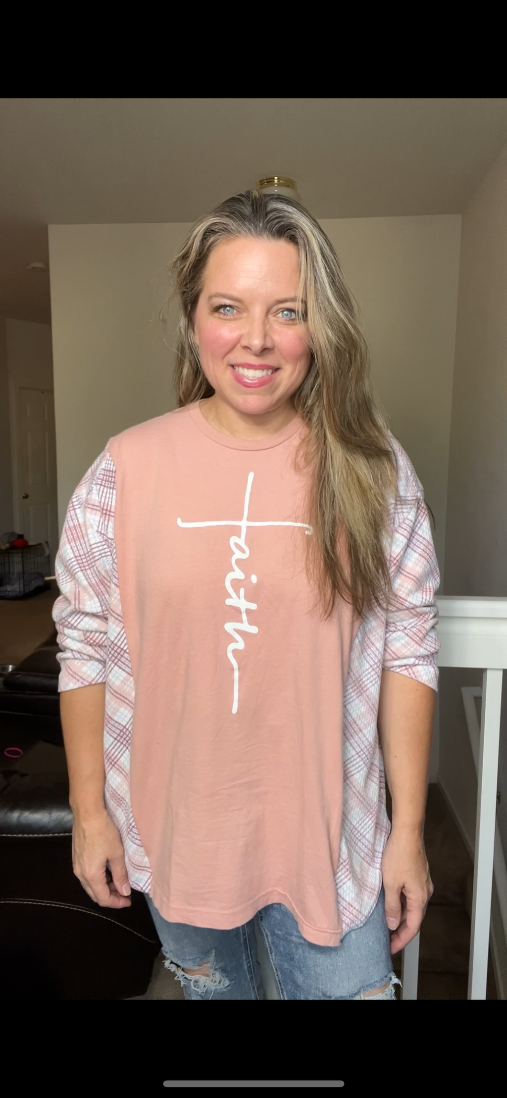 Upcycled Faith – women’s XL – T-shirt with flannel sleeves￼