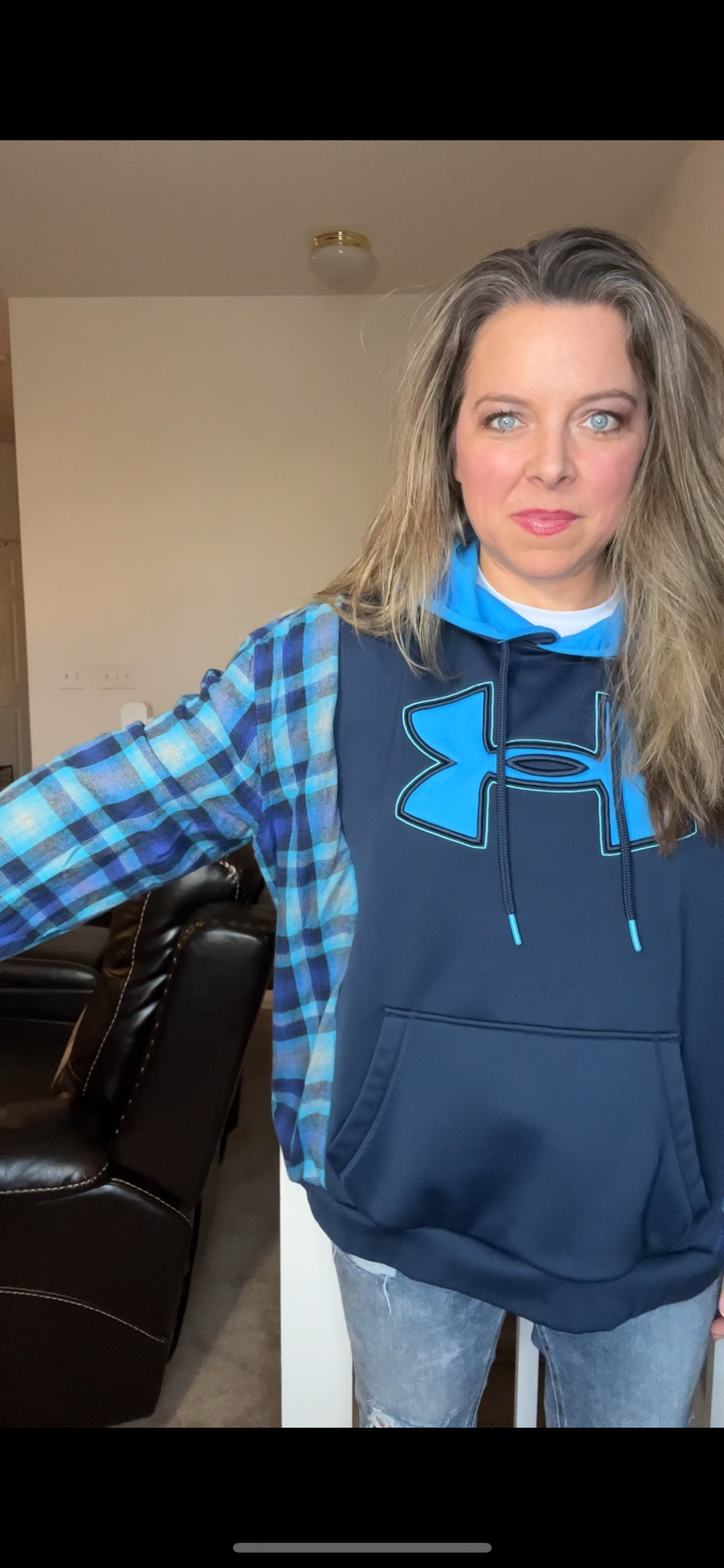 Upcycled Blue UA – women’s XL – midweight sweatshirt with flannel sleeves￼