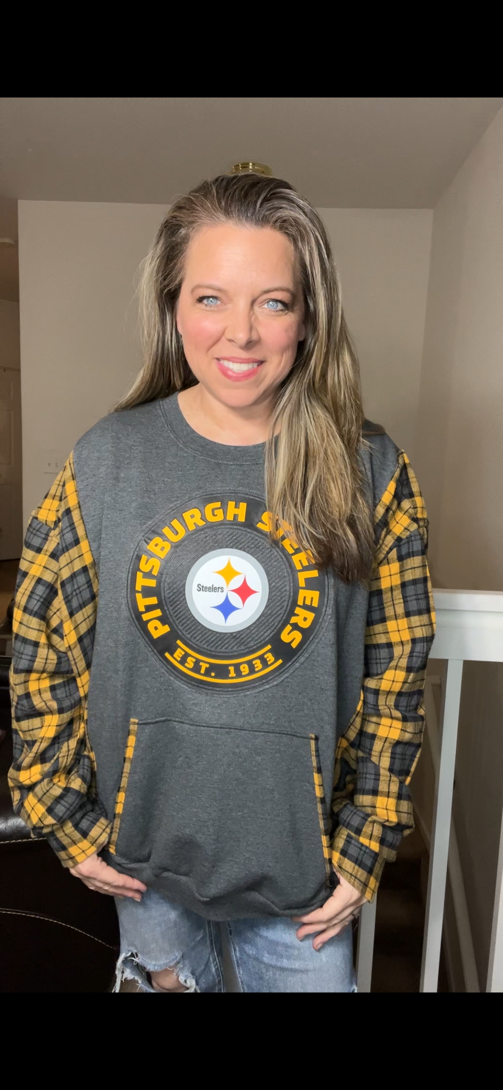 Upcycled Steelers – women’s 2X midweight sweatshirt with flannel sleeves