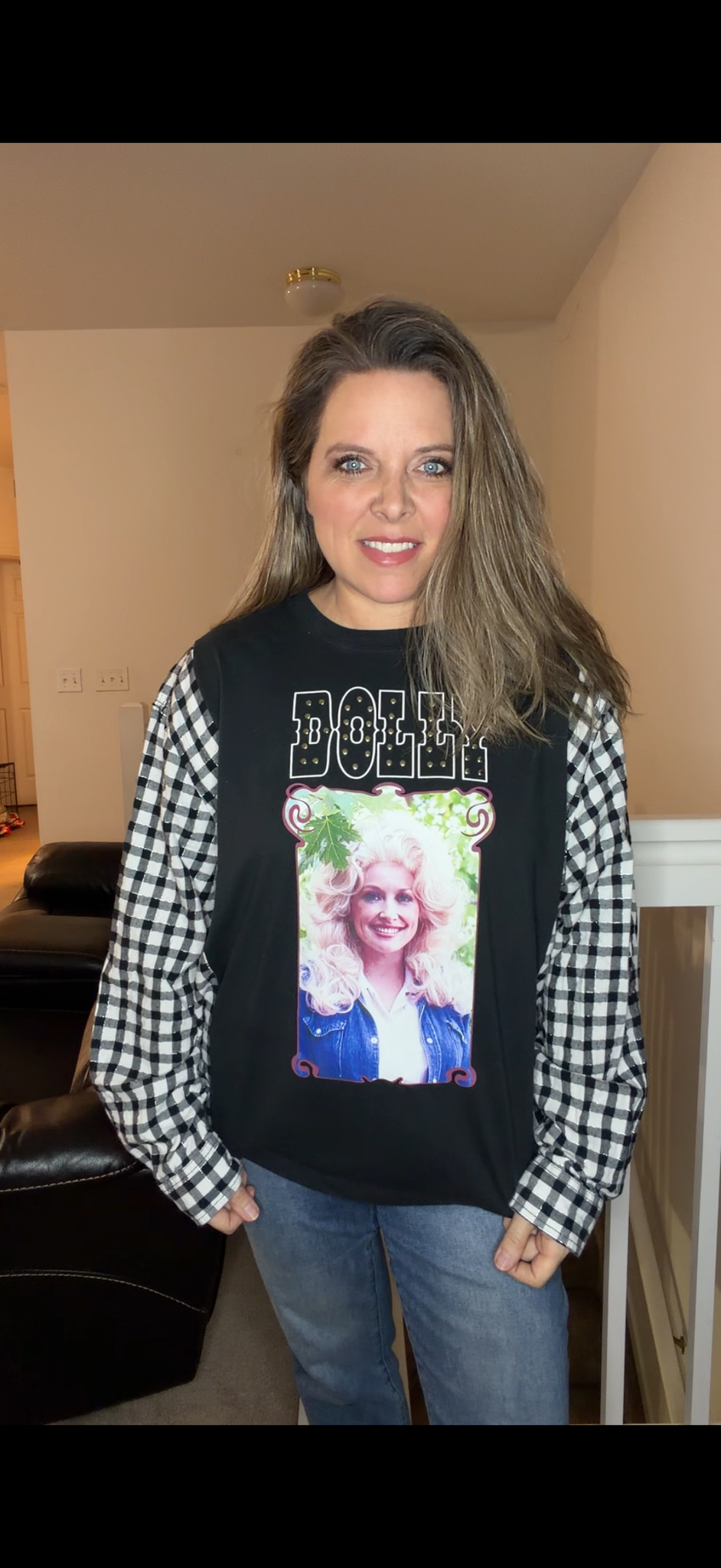 Upcycled Dolly black - women's medium/large T-shirt with flannel sleeves