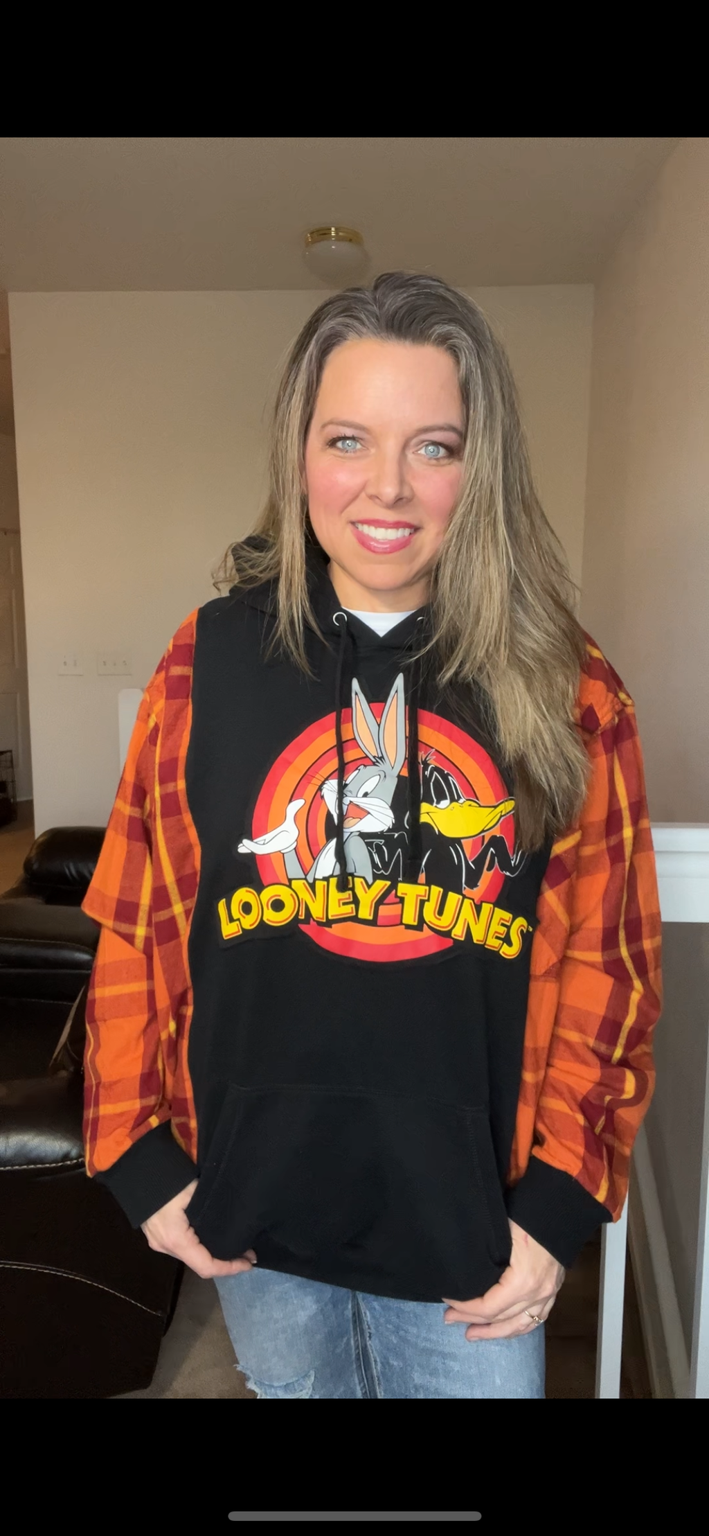 Upcycled Looney Tunes Dash women’s 1X – midweight sweatshirt with flannel sleeves￼