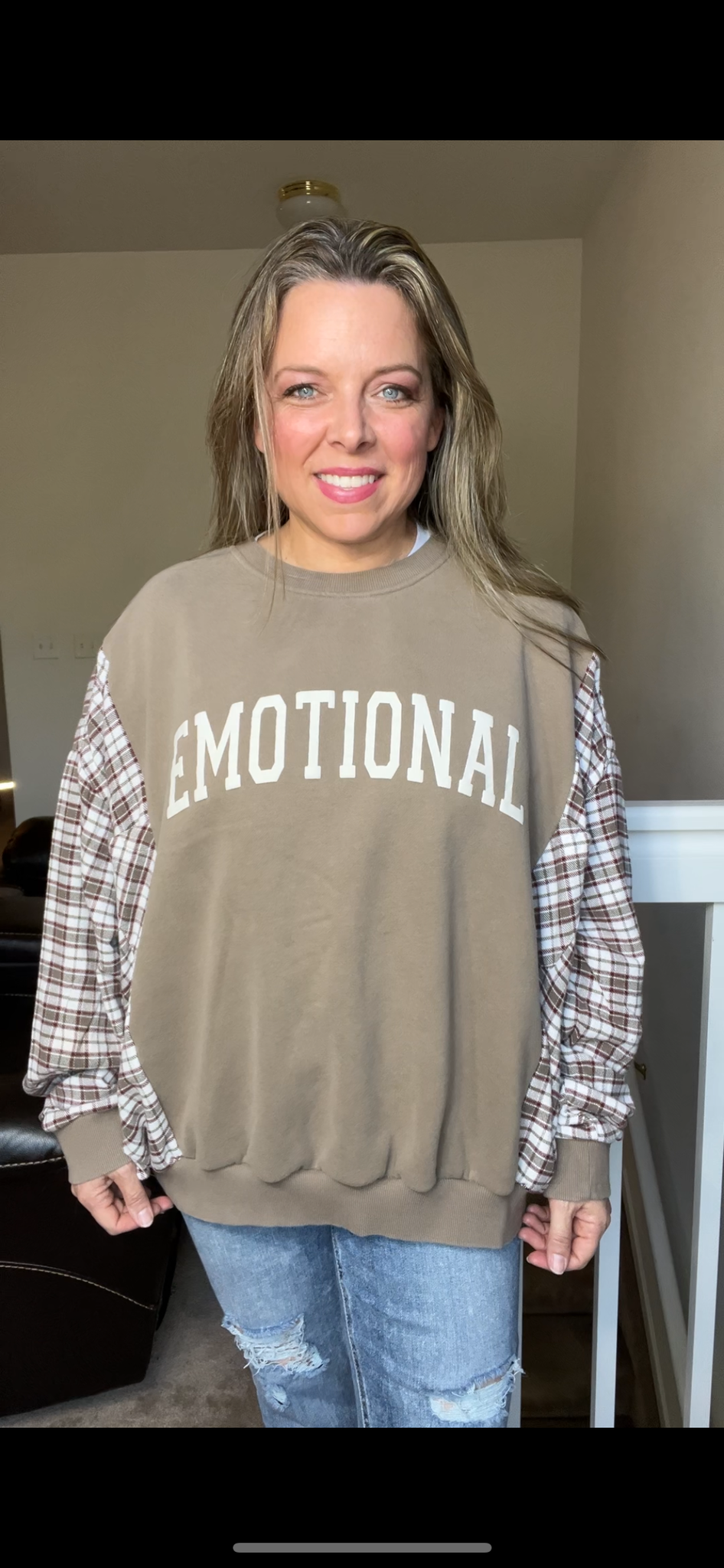 Upcycled Emotional – women’s XL – midweight sweatshirt with flannel sleeves￼