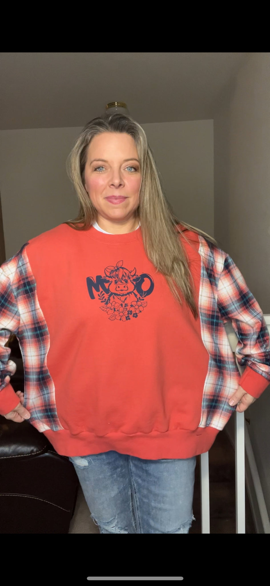 Upcycled Highland Cow Coral - women’s XL – thick sweatshirt with soft flannel sleeves ￼￼