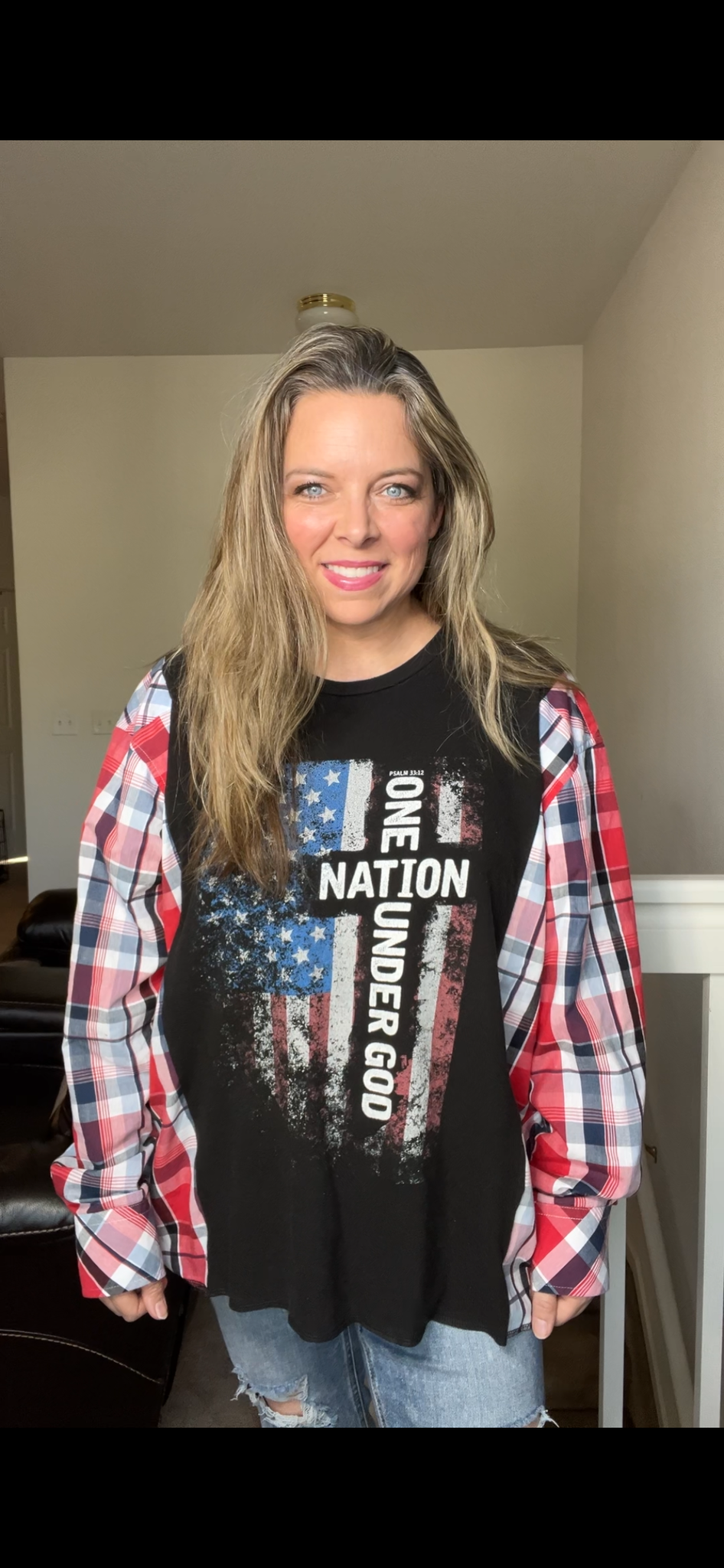 Upcycled One nation – women’s 1X – T-shirt with cotton dress sleeves￼