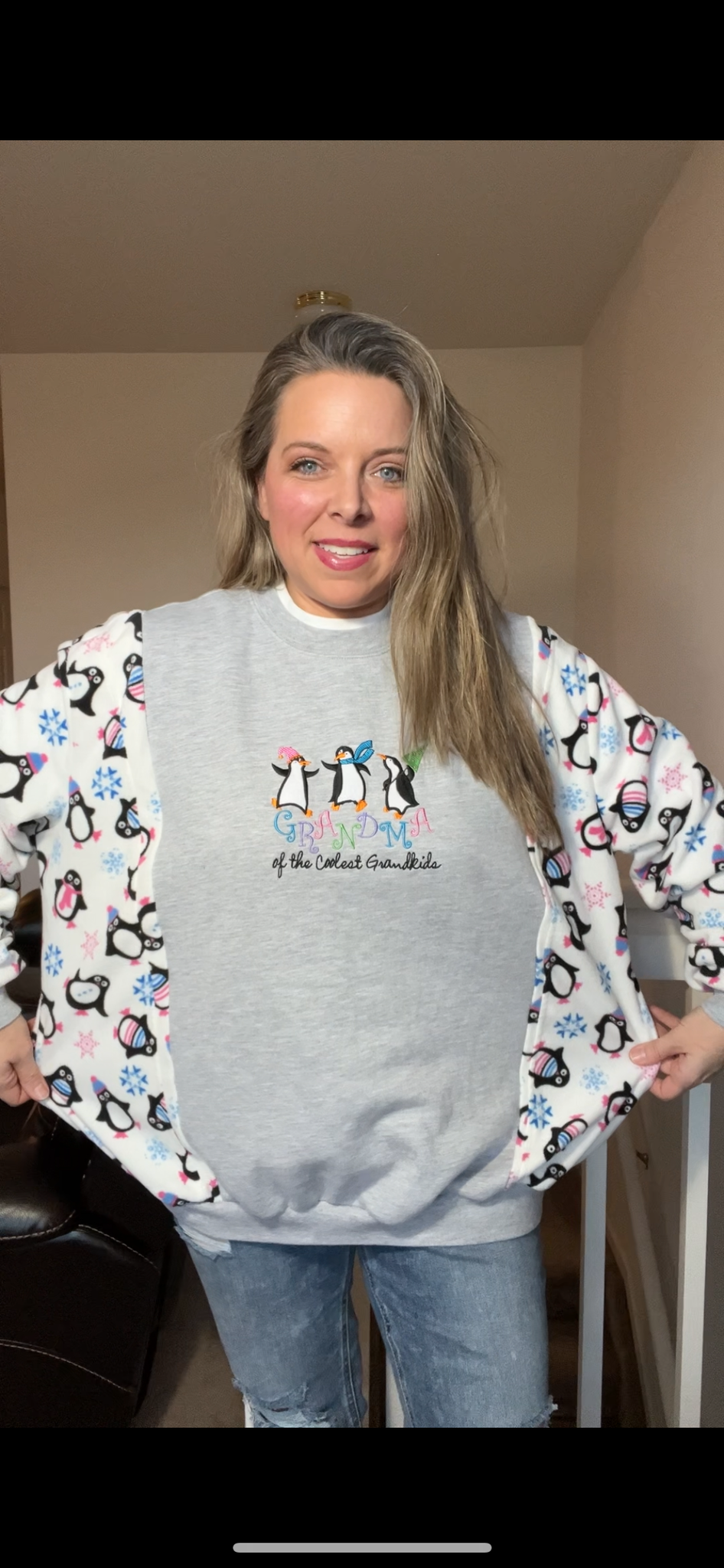 Upcycled Penguins – women’s XL – midweight sweatshirt with stretch, fleece sleeves￼