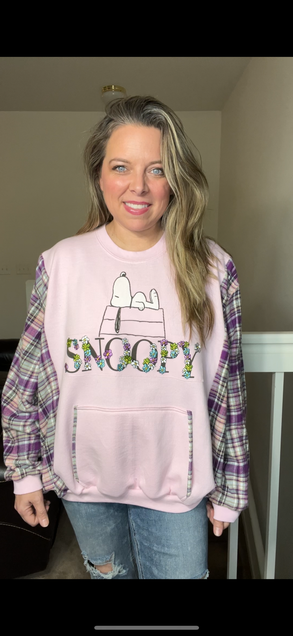 Upcycled Snoopy pink – women’s XL/1X – midweight sweatshirt with flannel sleeves￼