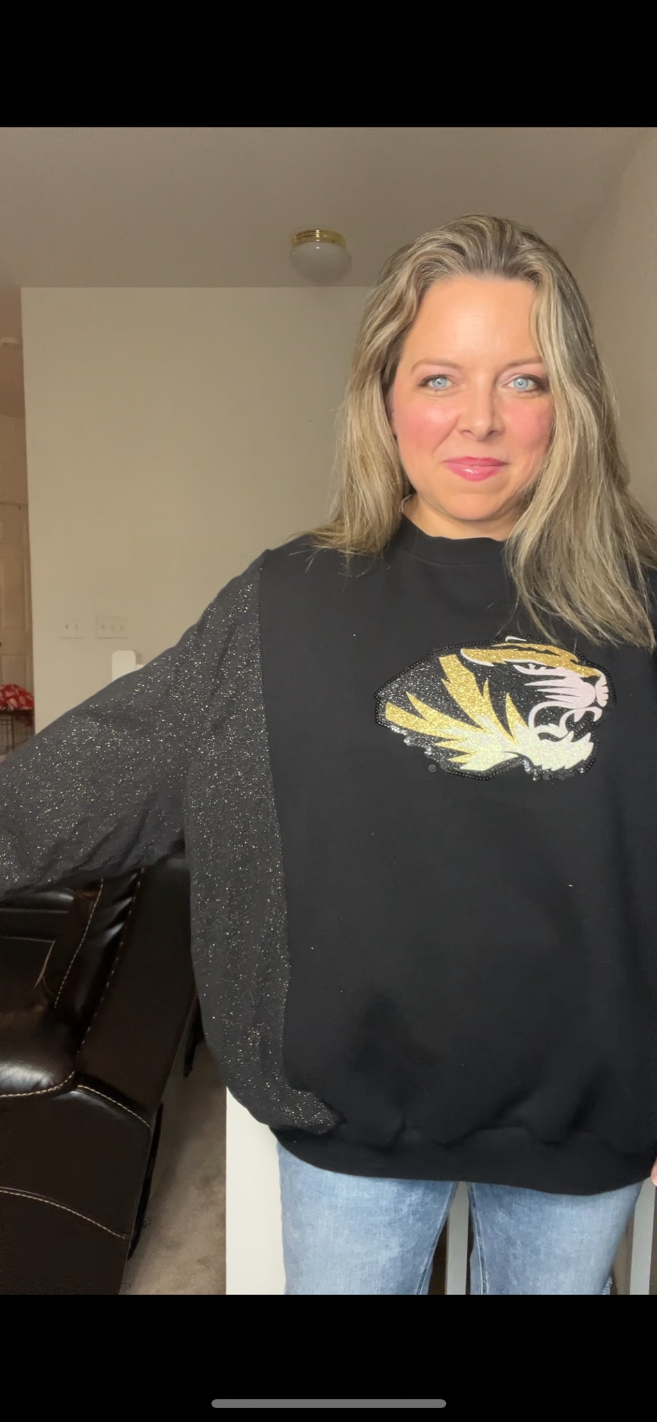 Upcycled Tigers – women’s 1X midweight sweatshirt with stretch cotton sleeves￼