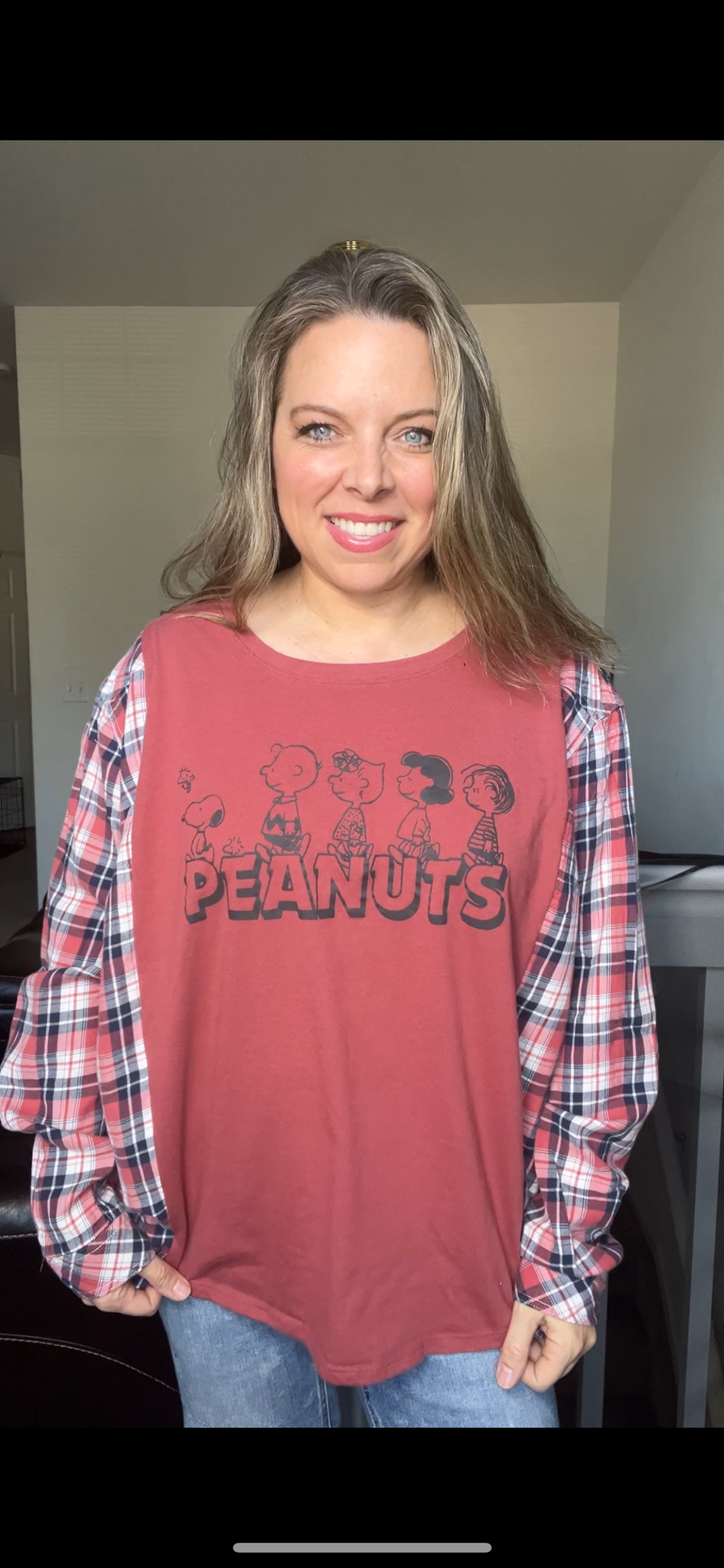 Upcycled Peanuts – women’s XL T-shirt with thin flannel sleeves