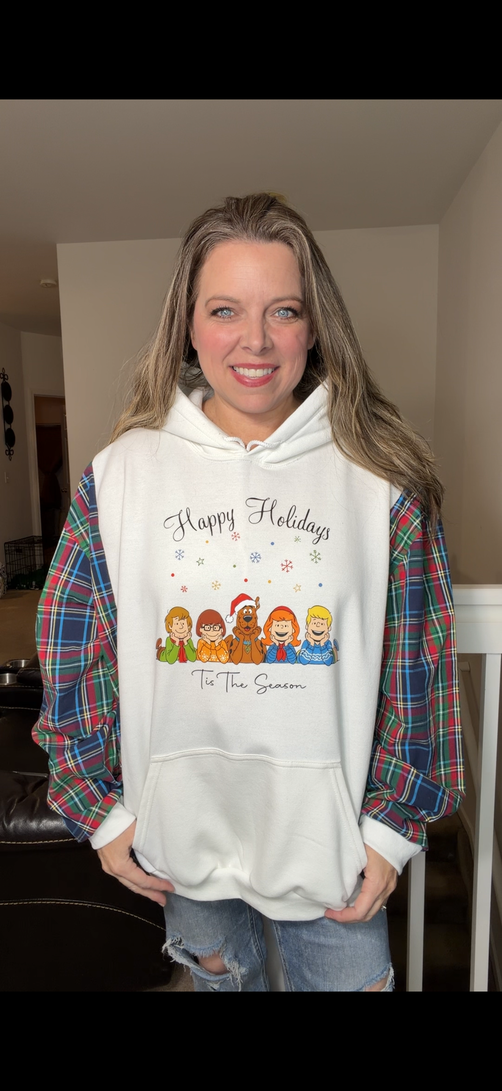 Upcycled Scooby Christmas – women's 3X/4X midweight sweatshirt with cotton sleeves