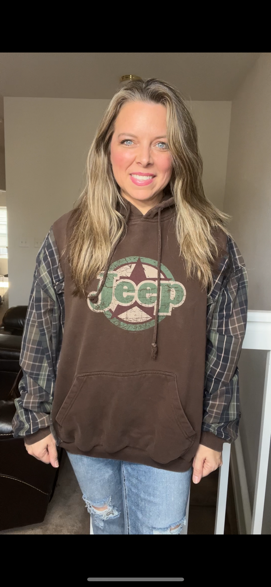 Upcycled Jeep – women’s XL/1X– midweight sweatshirt with flannel sleeves￼