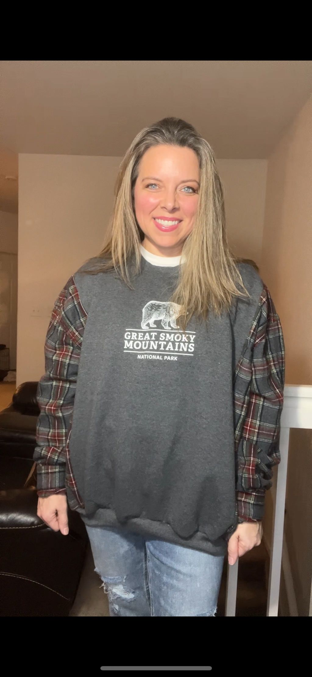 Upcycled Smoky Mountains – women’s XL – midweight sweatshirt with flannel sleeves￼