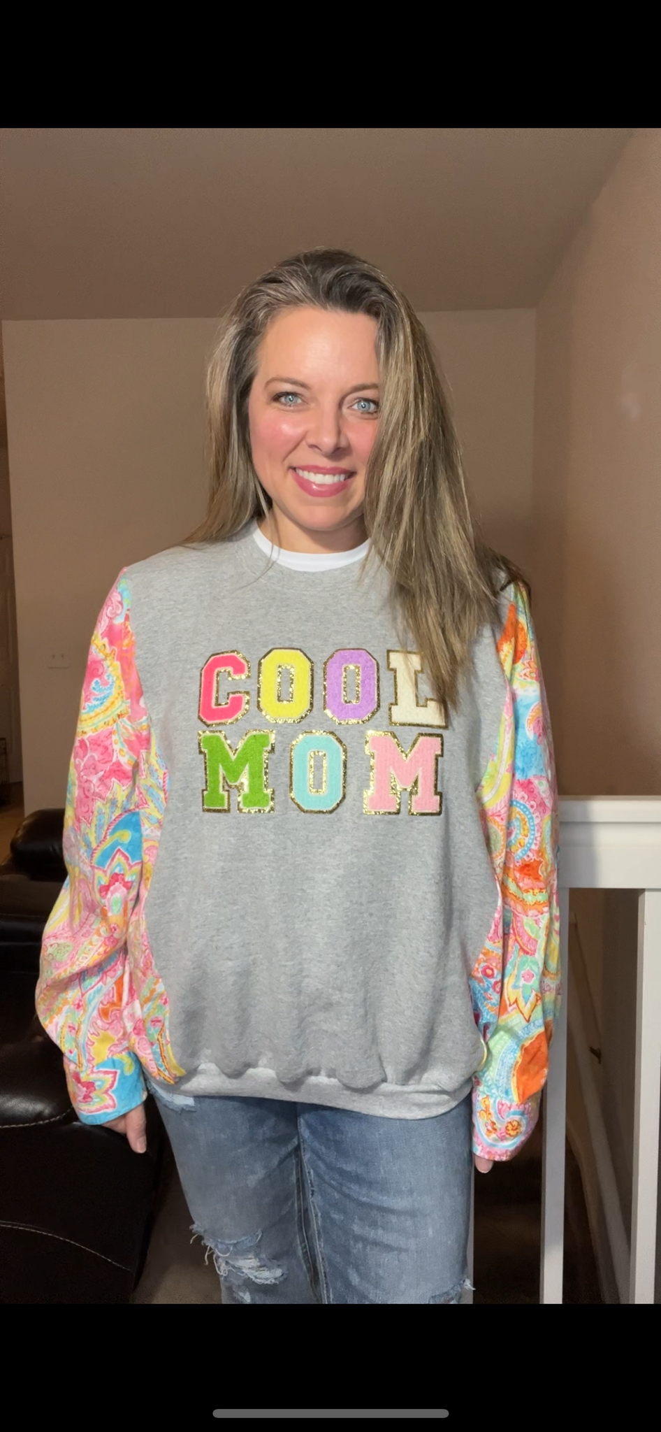 Upcycled Cool Mom – women’s large – midweight sweatshirt with soft cotton sleeves￼