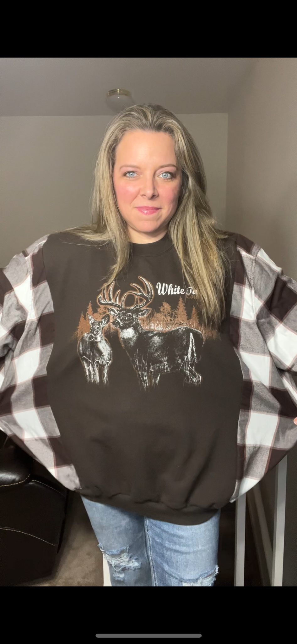 Upcycled Deer- Women’s 2X/3X – midweight sweatshirt with flannel sleeves￼