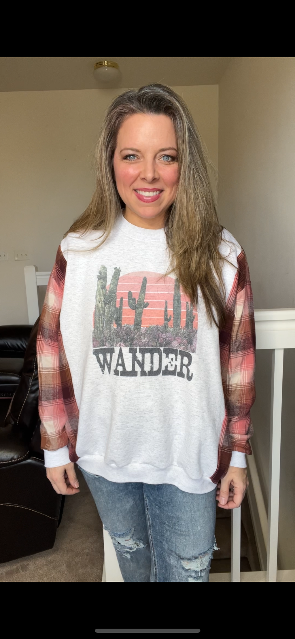 Upcycled Wander – women’s large – midweight sweatshirt with flannel sleeves￼