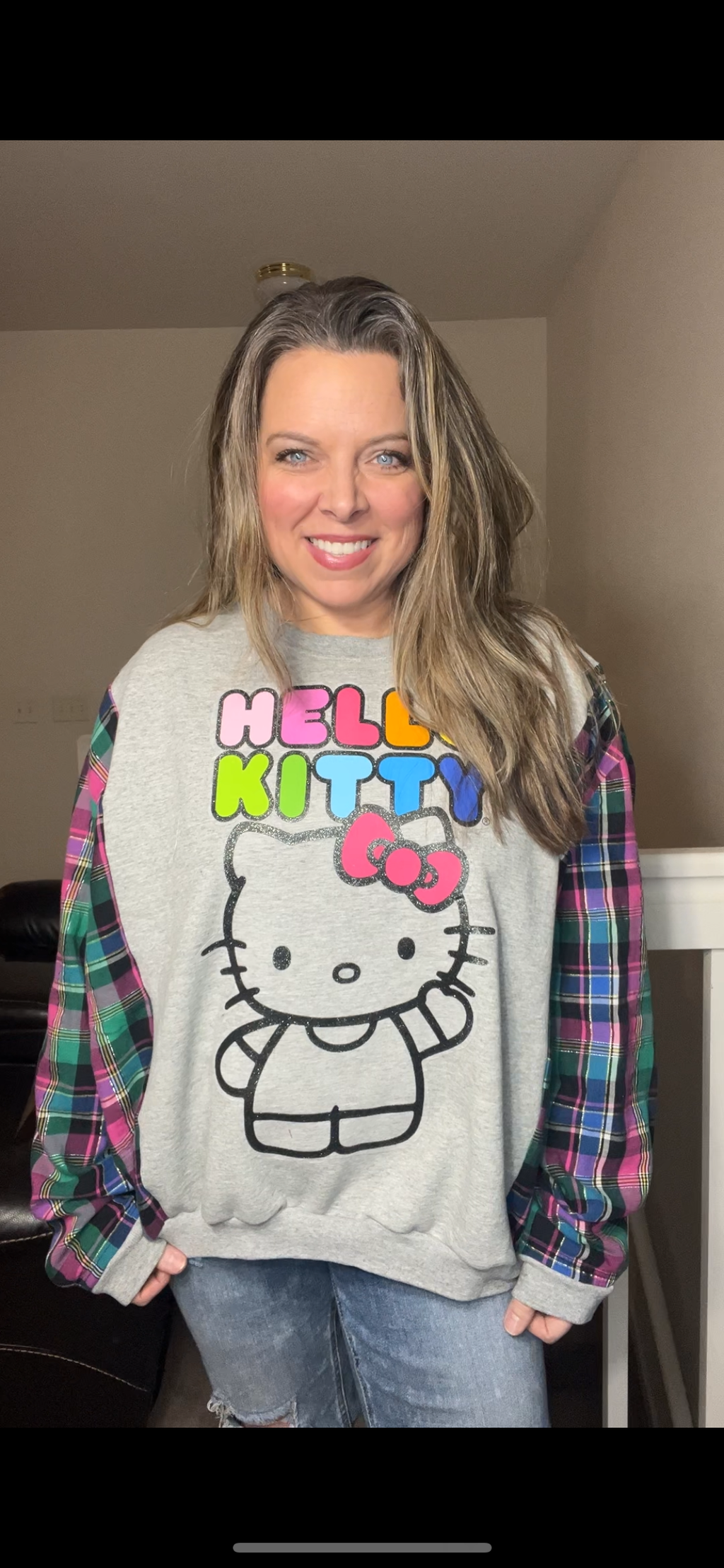 Upcycled Hello Kitty – women’s 1X/2X – thin sweatshirt with thin flannel sleeves