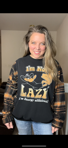 Upcycled Lazy Daffy – women’s XL/1X thick T-shirt with flannel sleeves