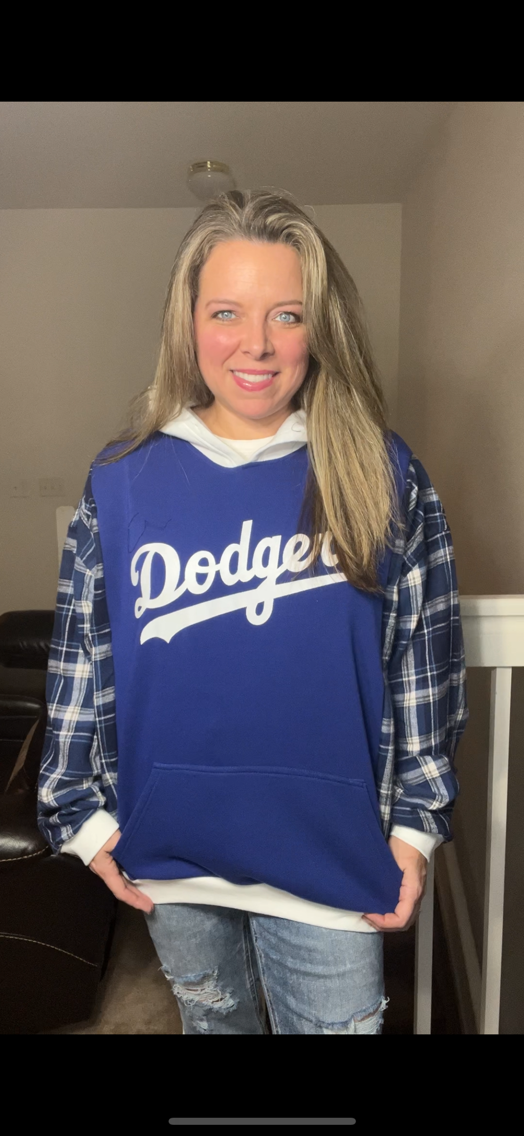 Upcycled Dodgers – women’s XL/1X – midweight sweatshirt with flannel sleeves ￼