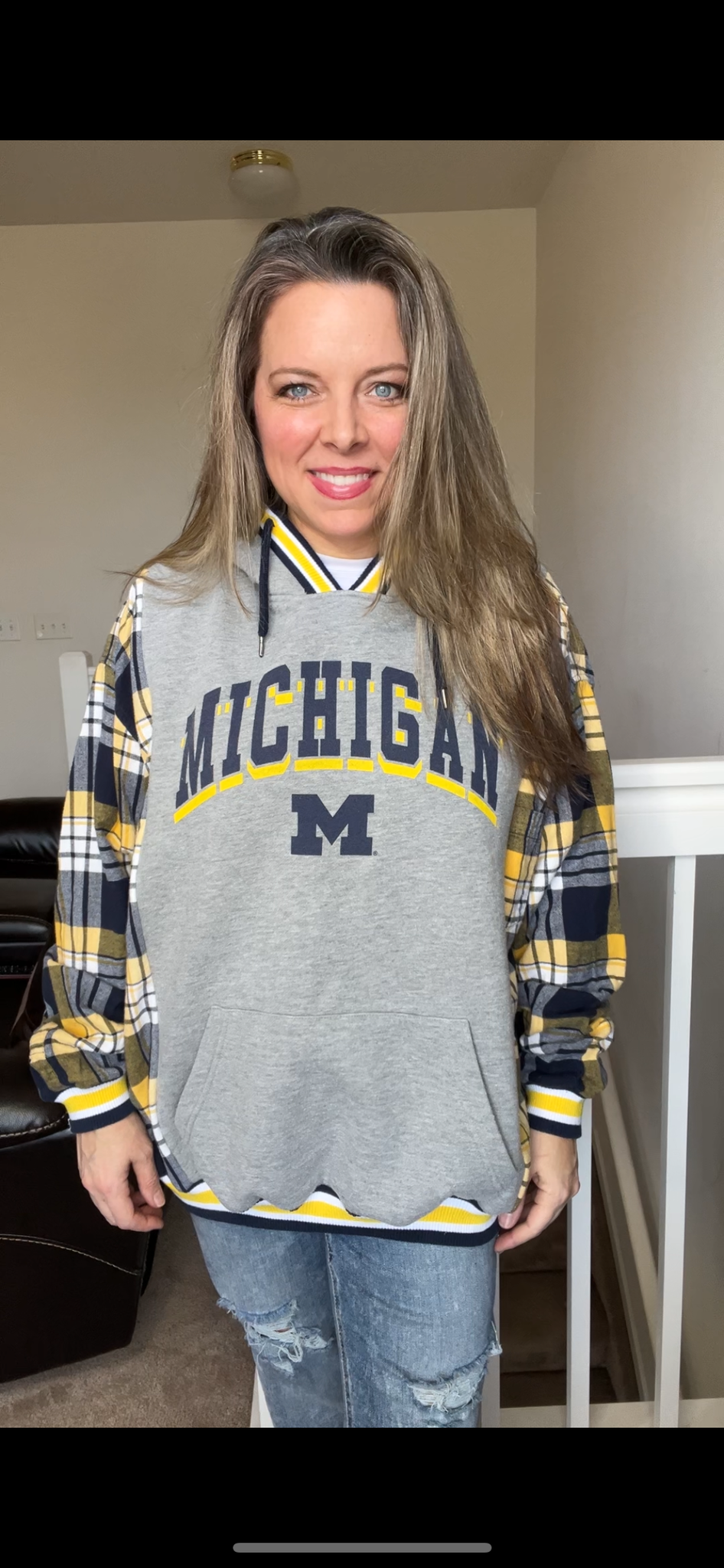 Upcycled ￼UofM - Women’s 1X – soft thick sweatshirt with flannel sleeves￼