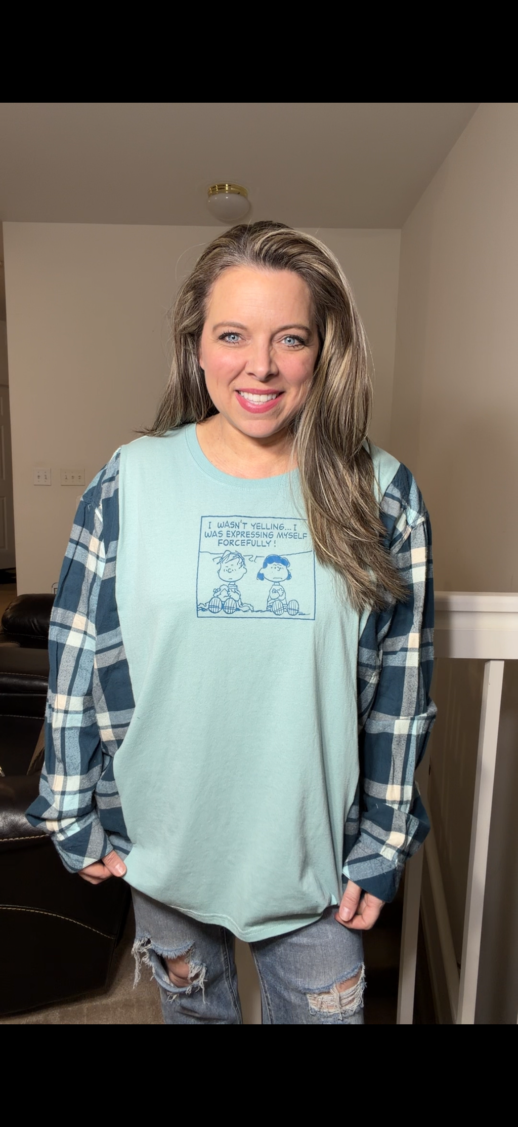 Upcycled Lucy – women's 1X T-shirt with flannel sleeves