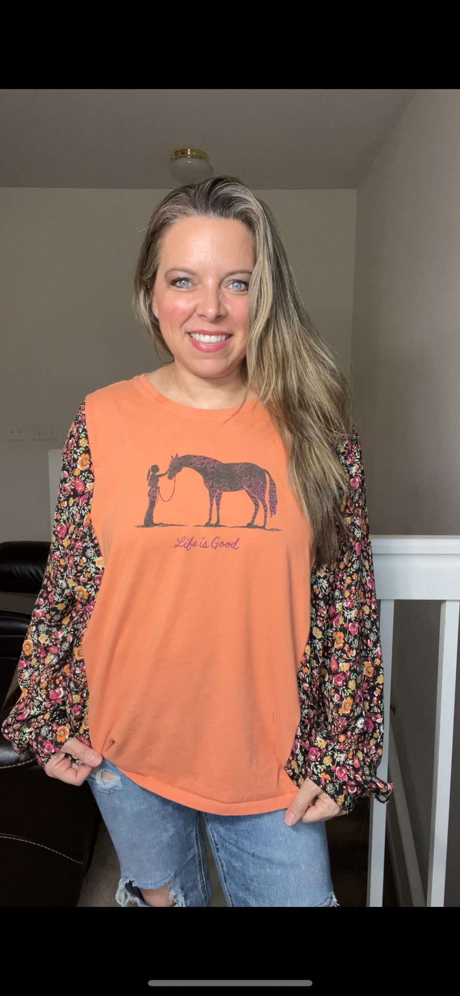 Upcycled Horse – women’s XL T-shirt with silky sleeves