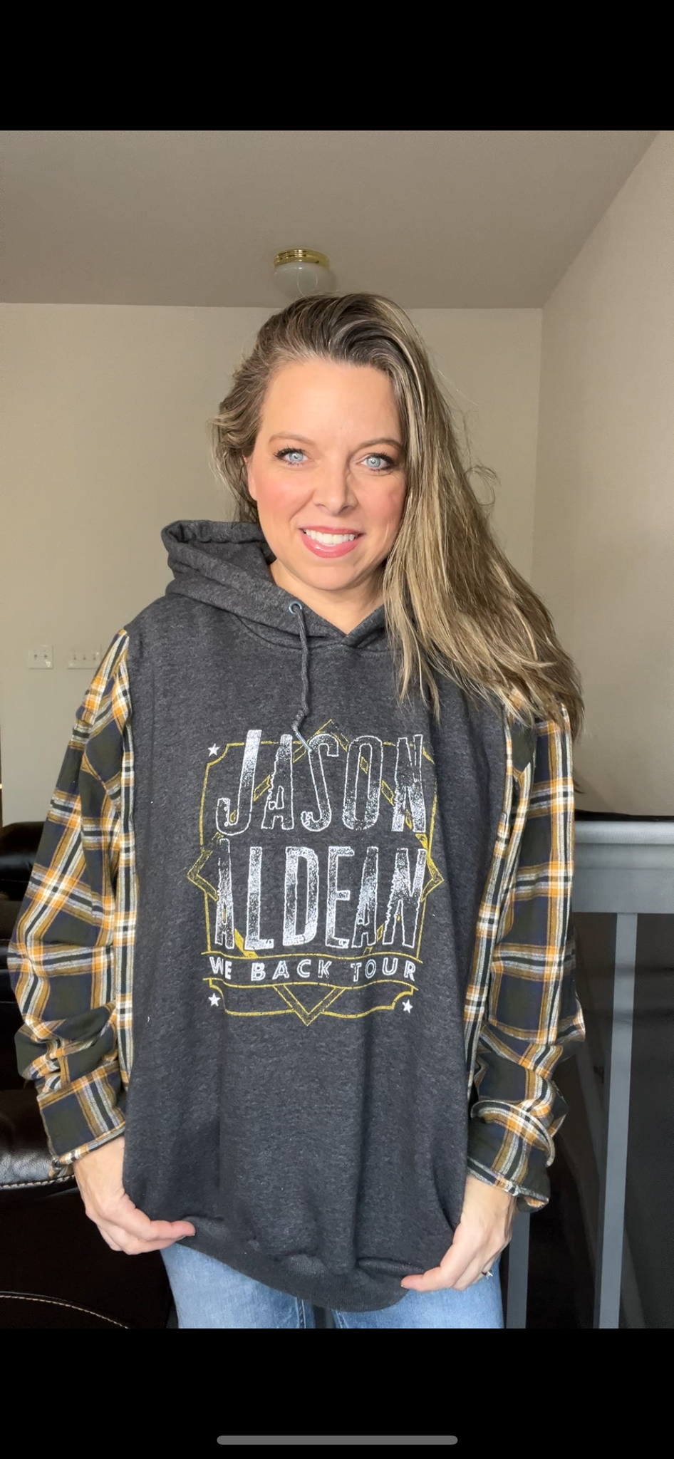 Upcycled Aldean – women’s 3X midweight sweatshirt with flannel sleeves￼