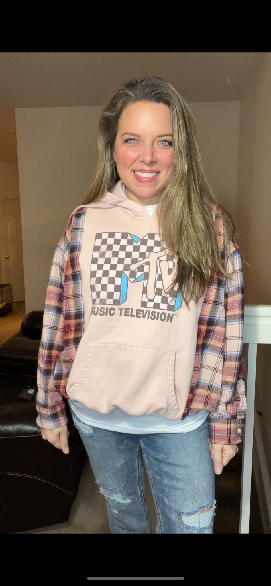 Upcycled MTV – women’s small – midweight sweatshirt with flannel sleeves￼