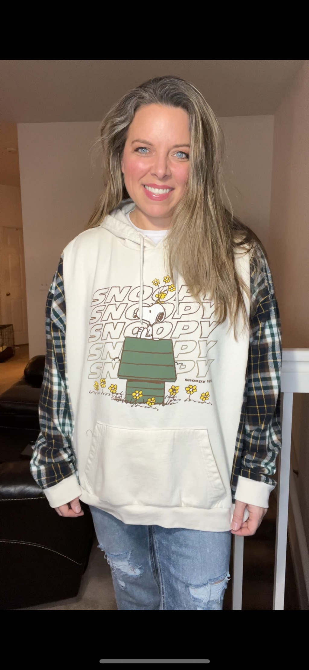 Upcycled Snoopy green – women’s XL/OneX – midweight sweatshirt with flannel sleeves￼