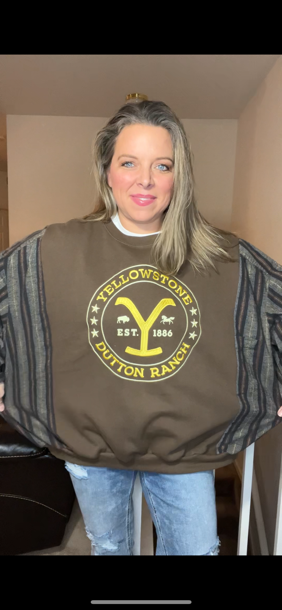 Upcycled Yellowstone - woman’s 2X/3X – thin sweatshirt with flannel sleeves ￼