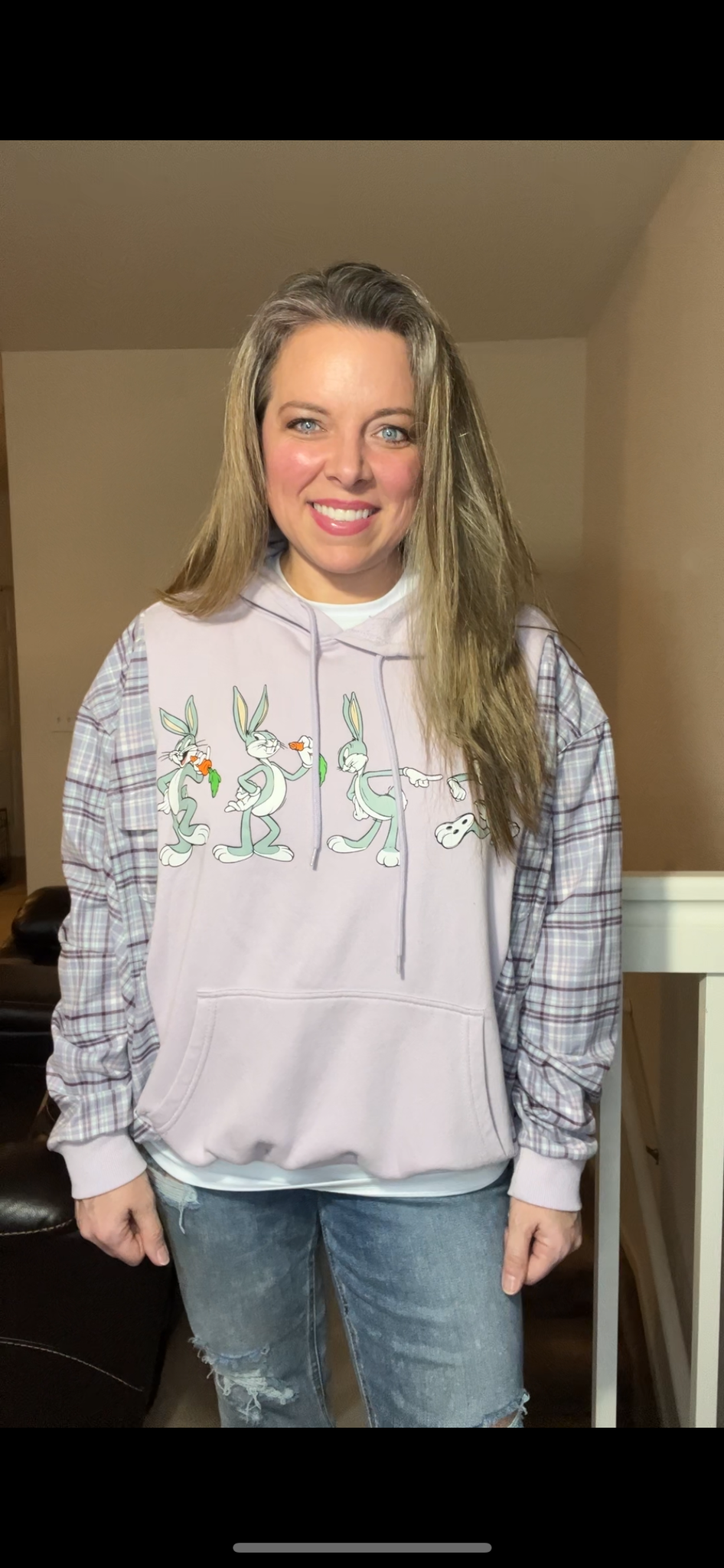 Upcycled Bugs Bunny – women’s medium – thin sweatshirt with more fitted flannel sleeves￼