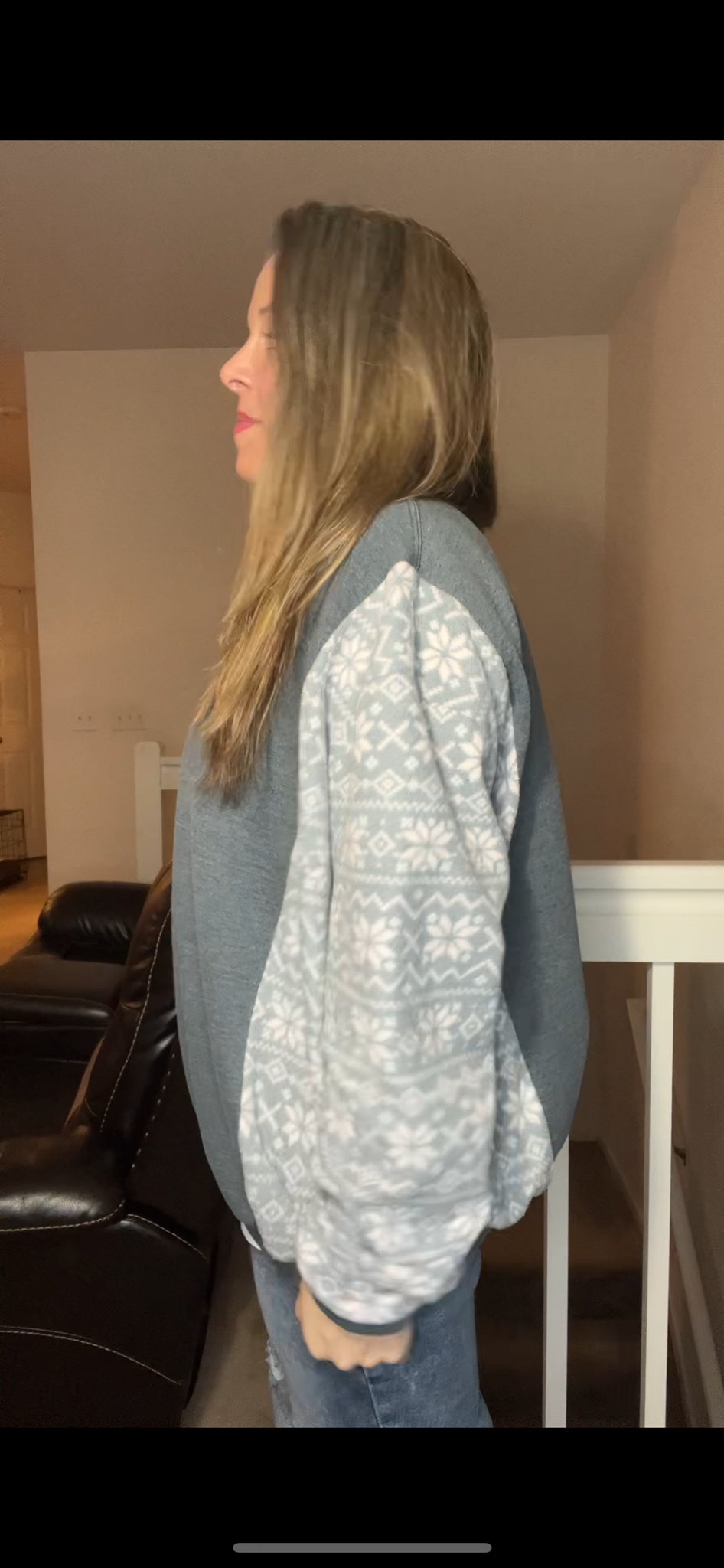 Upcycled Cozy – women’s medium – midweight sweatshirt with fleece sleeves￼