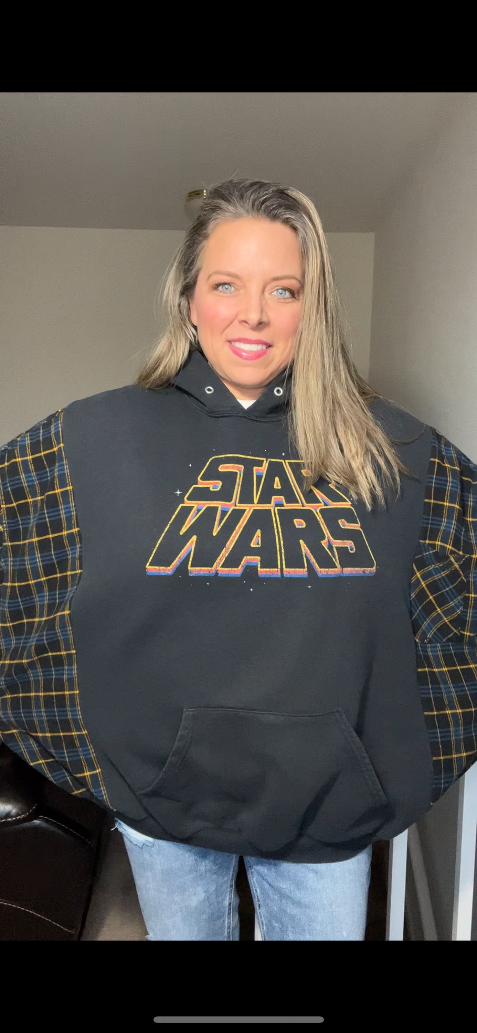 Upcycled Star Wars – women’s 2X/3X – Midweight sweatshirt with flannel sleeves￼