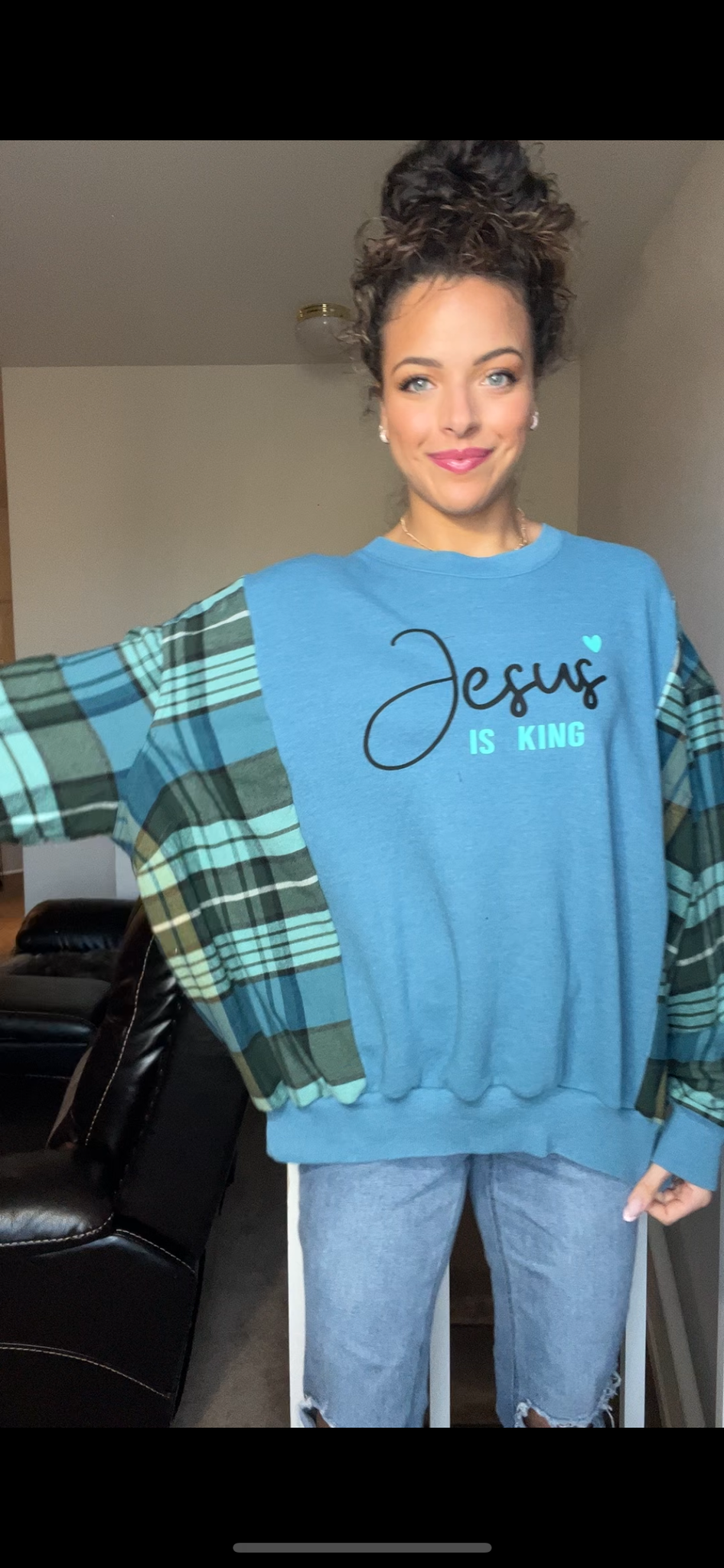 Upcycled Jesus is King – woman’s XL/1X – thin French terry sweatshirt with flannel sleeves￼