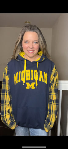 Upcycled UofM – women’s 3X – midweight sweatshirt with a flannel sleeves