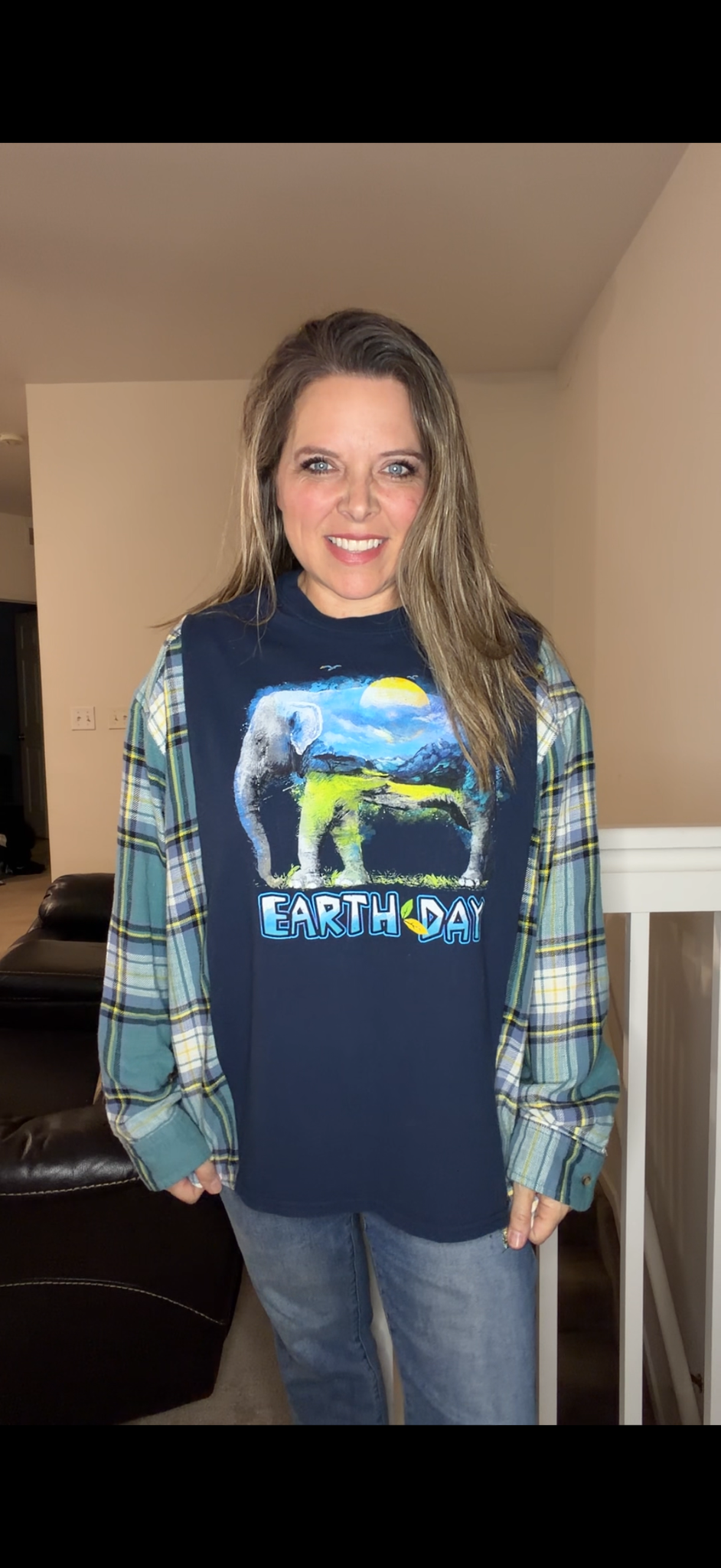 Upcycled Elephant - women's large/XL T-shirt with flannel sleeves