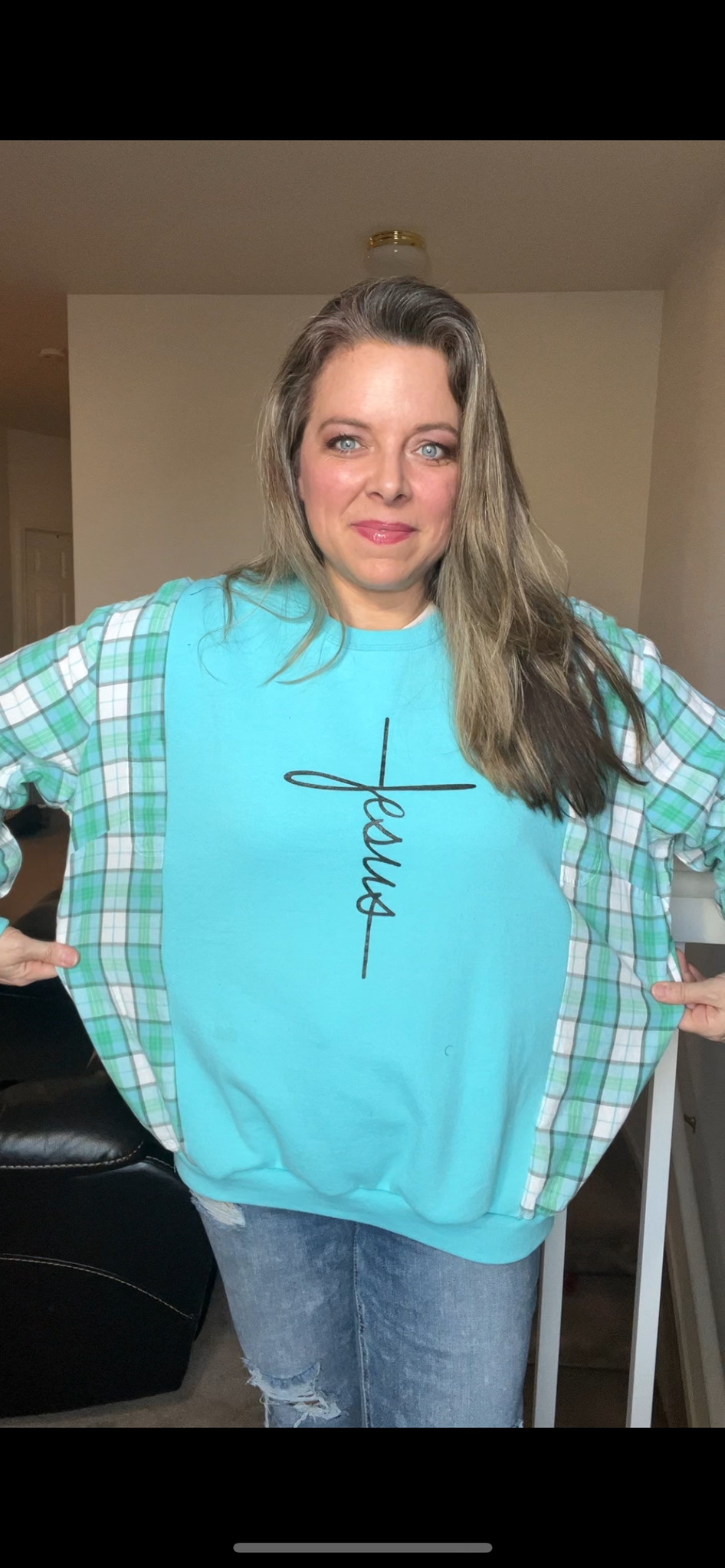 Upcycled Jesus – women’s L/XL – midweight sweatshirt with thin flannel sleeves￼