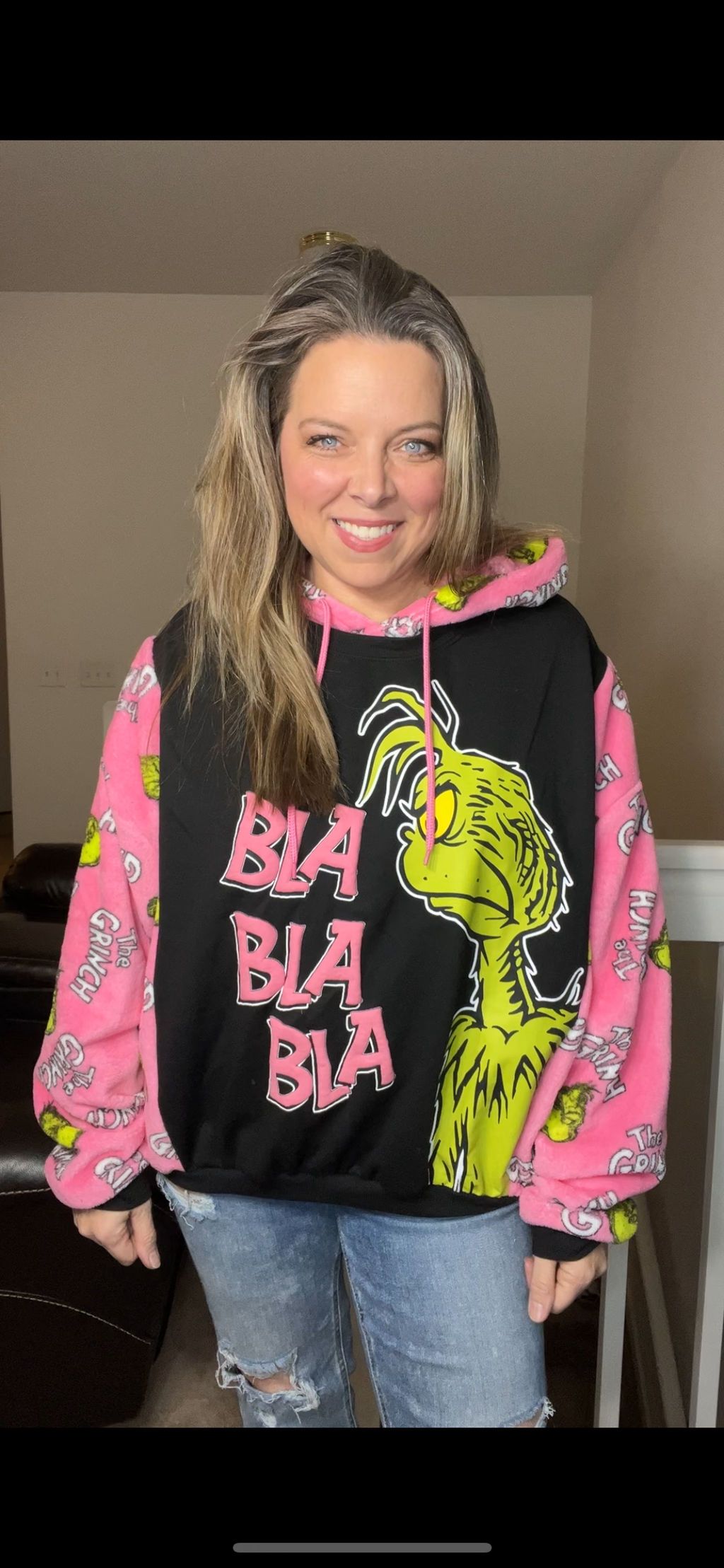 Upcycled Grinch pink – women’s L/XL – thin sweatshirt with fleece sleeves